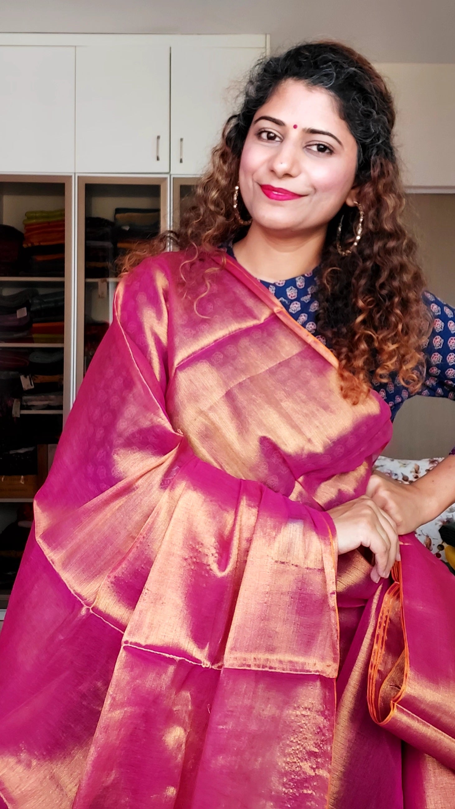 Pure Tissue Mulmul Handwoven Saree - Pink Gold