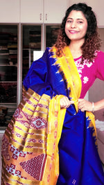 Load image into Gallery viewer, Bandha Border Khandua Ikkat Silk Saree - Purple Blue
