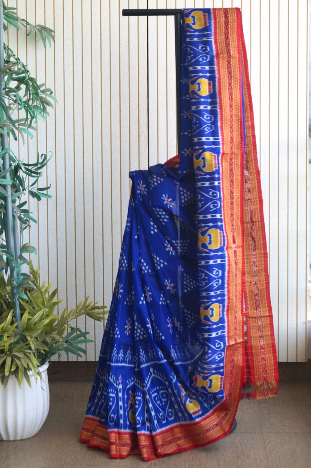 Odisha Ikkat Khandua Pure Silk Saree- Royal Blue