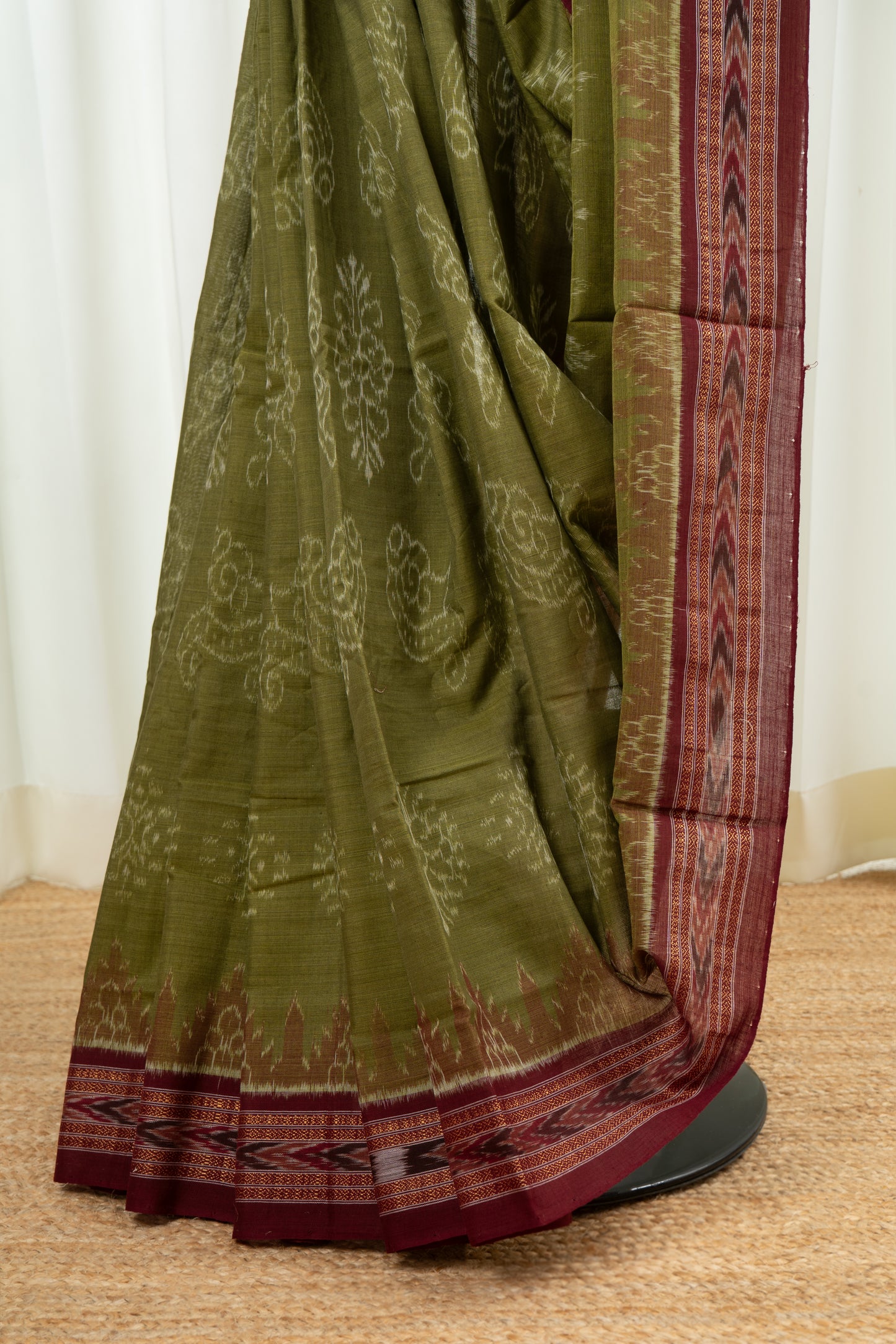 Odisha Ikkat Cotton Saree- Mehndi Green