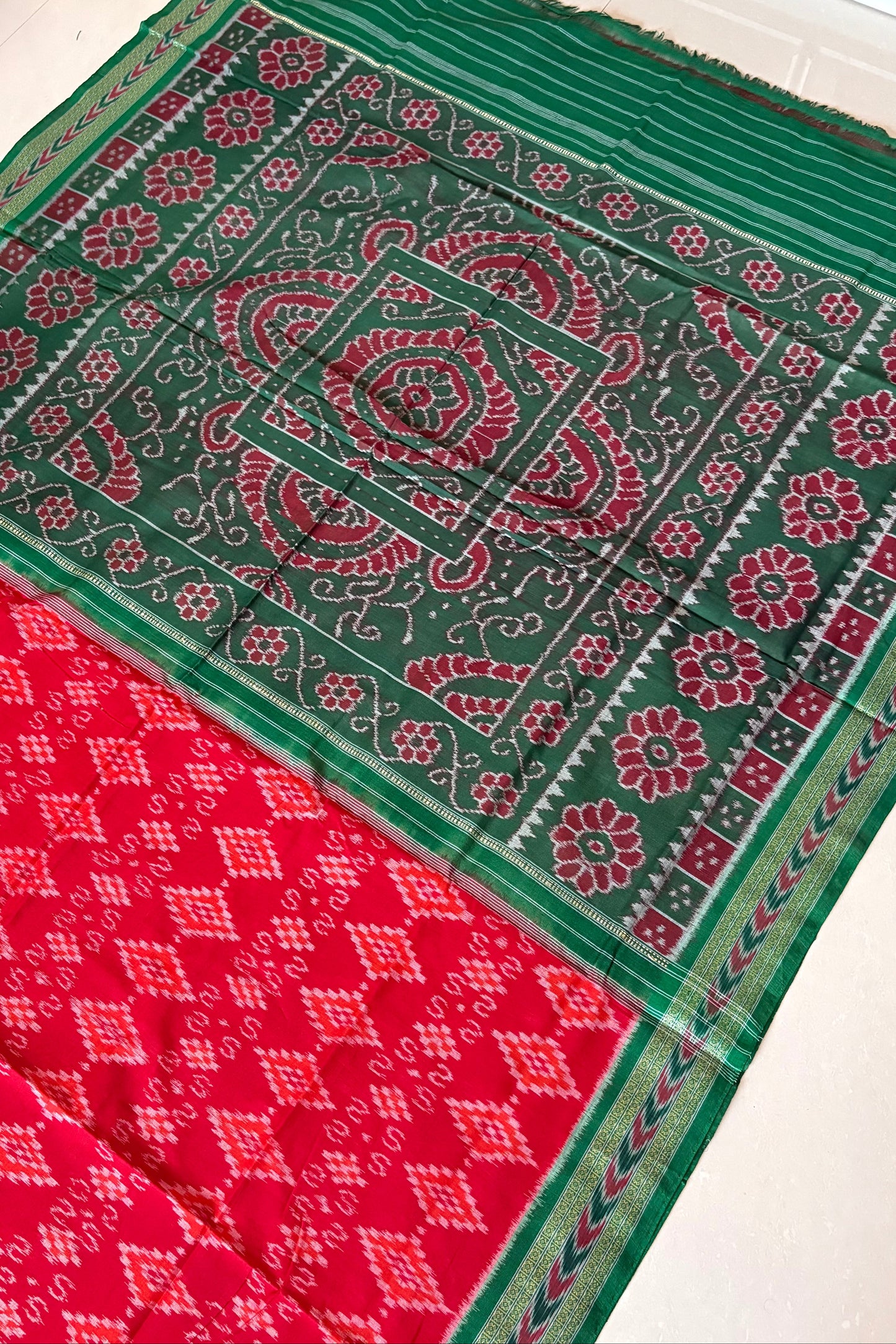 Odisha Ikkat Khandua Cotton Saree-Red