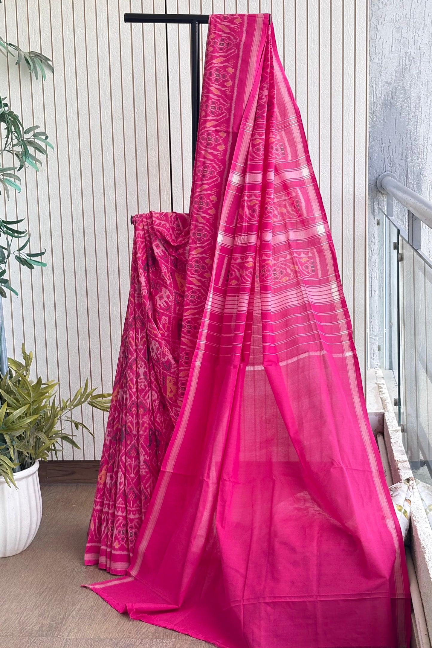 Single Ikkat Cotton Patola Saree -Pink