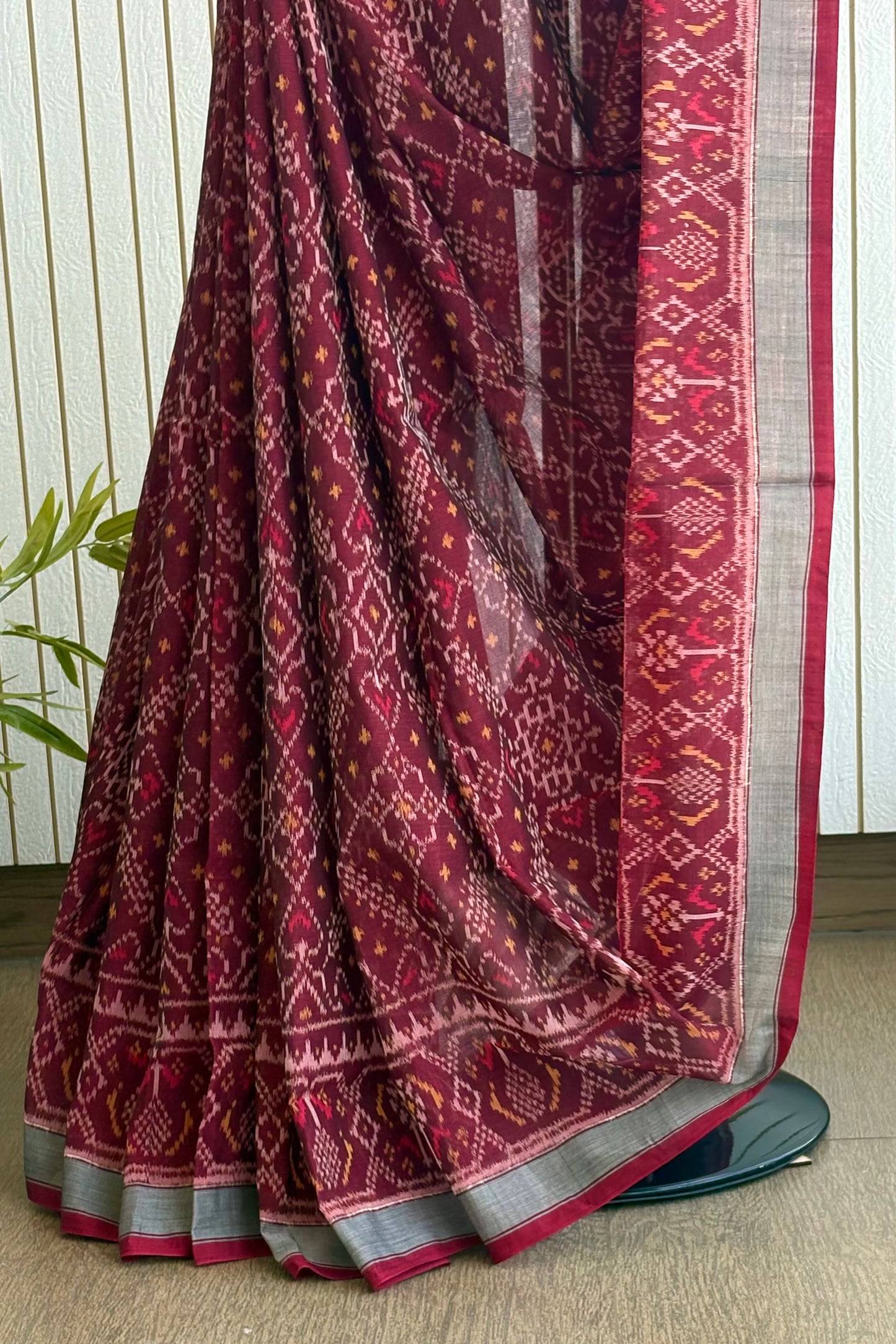 Single Ikkat Patola Saree - Dual tone Maroon