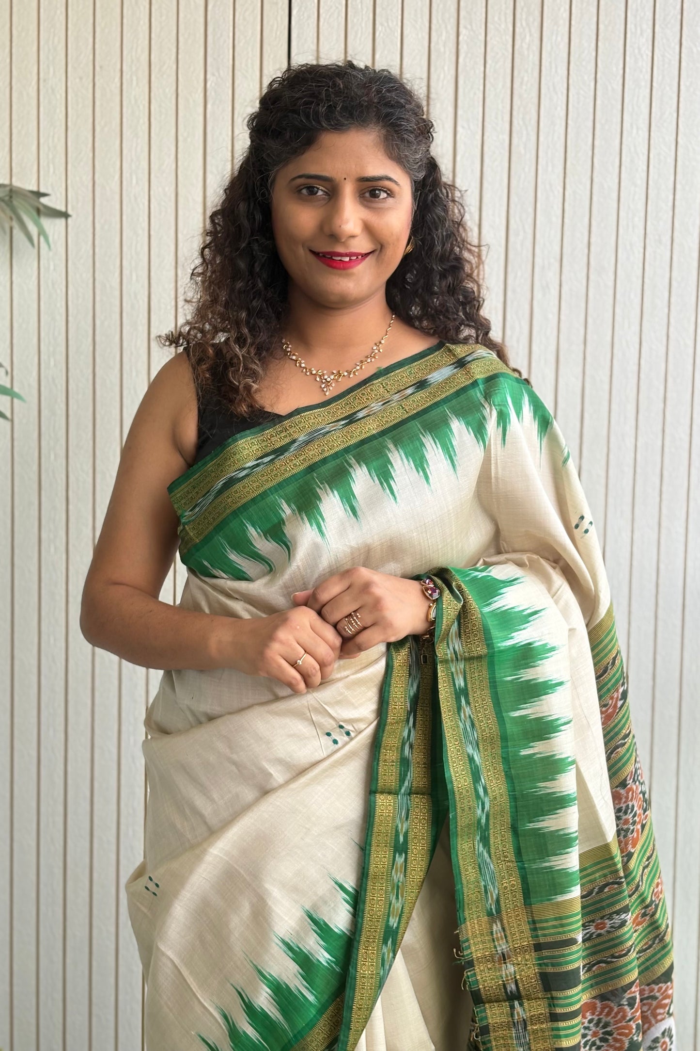 Exclusive Odisha Ikkat Pure Silk Saree-Beige