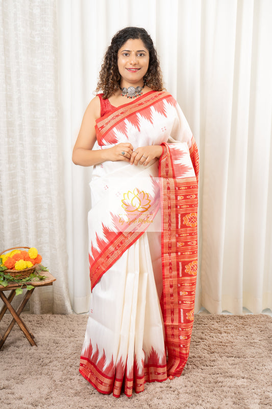 Bandha Border Khandua Ikkat Silk Saree - Off White Red Saree