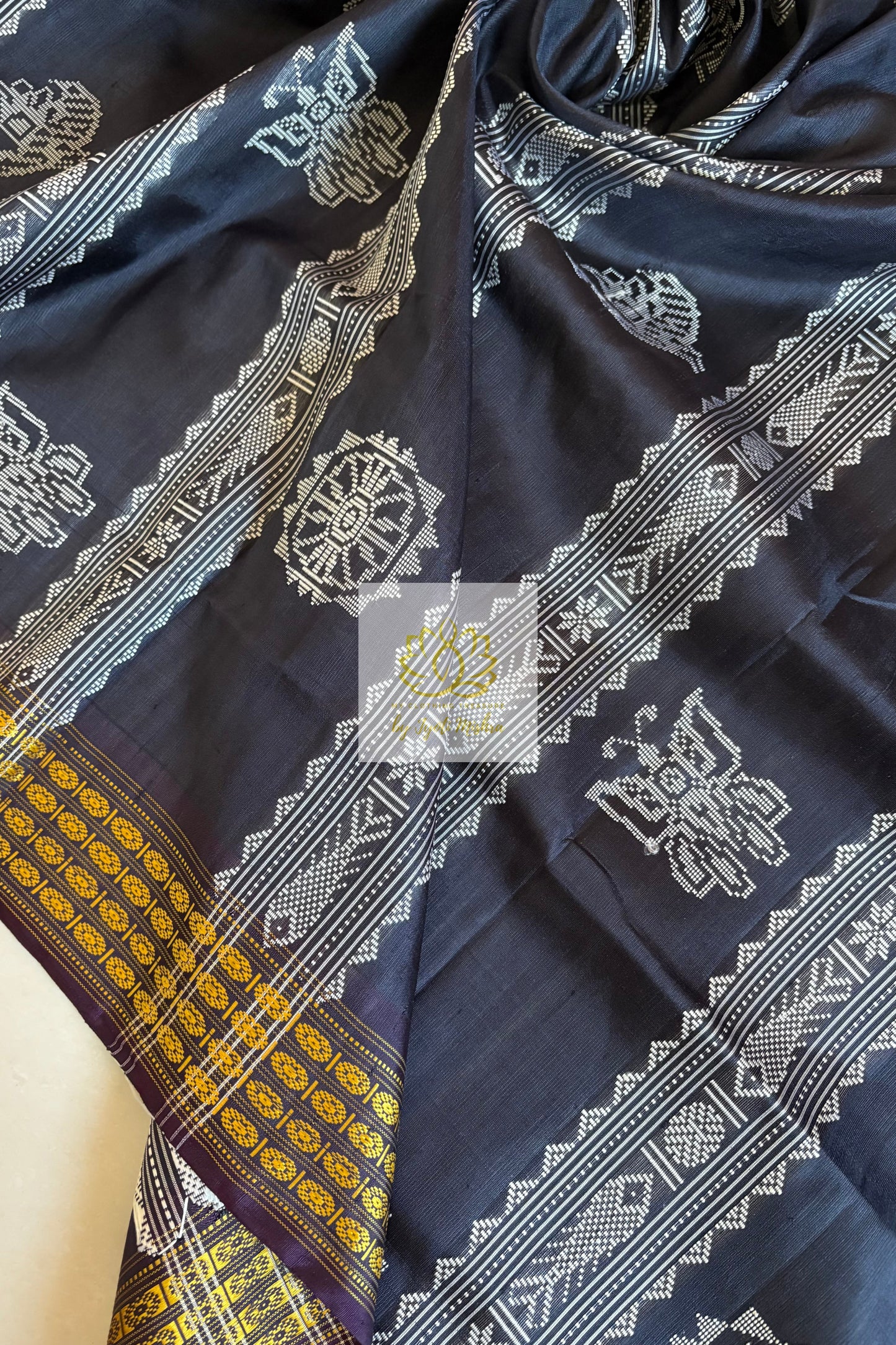 Exclusive Double Pallu Berhampuri Pure Silk Patta Saree - Black Saree