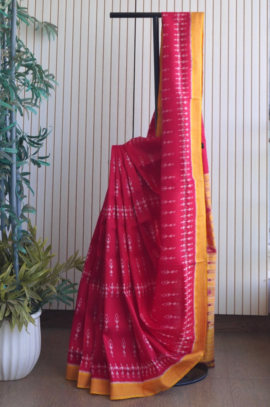 Odisha Ikkat Khandua Pure Silk Saree- Dual Tone Carrot Red