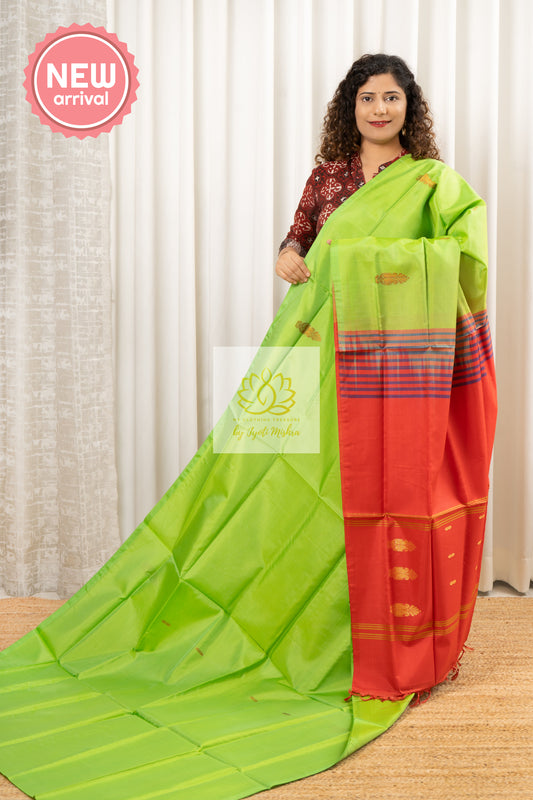 Handwoven Banana Pith Silk Saree With Blouse Piece Saree