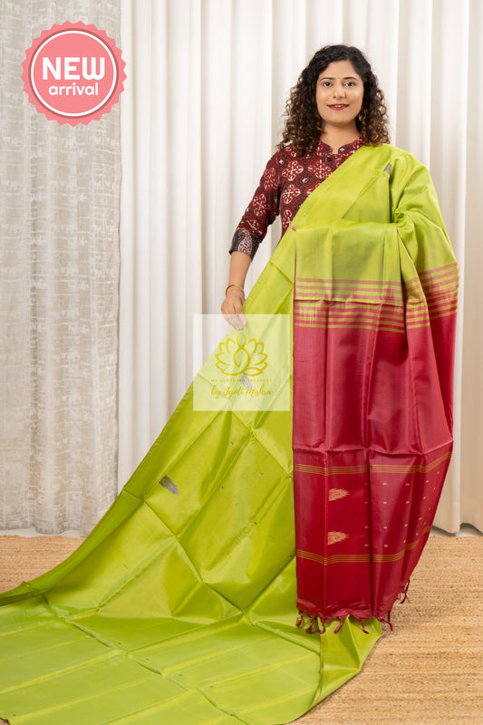 Handwoven Banana Pith Silk Saree With Blouse Piece Saree