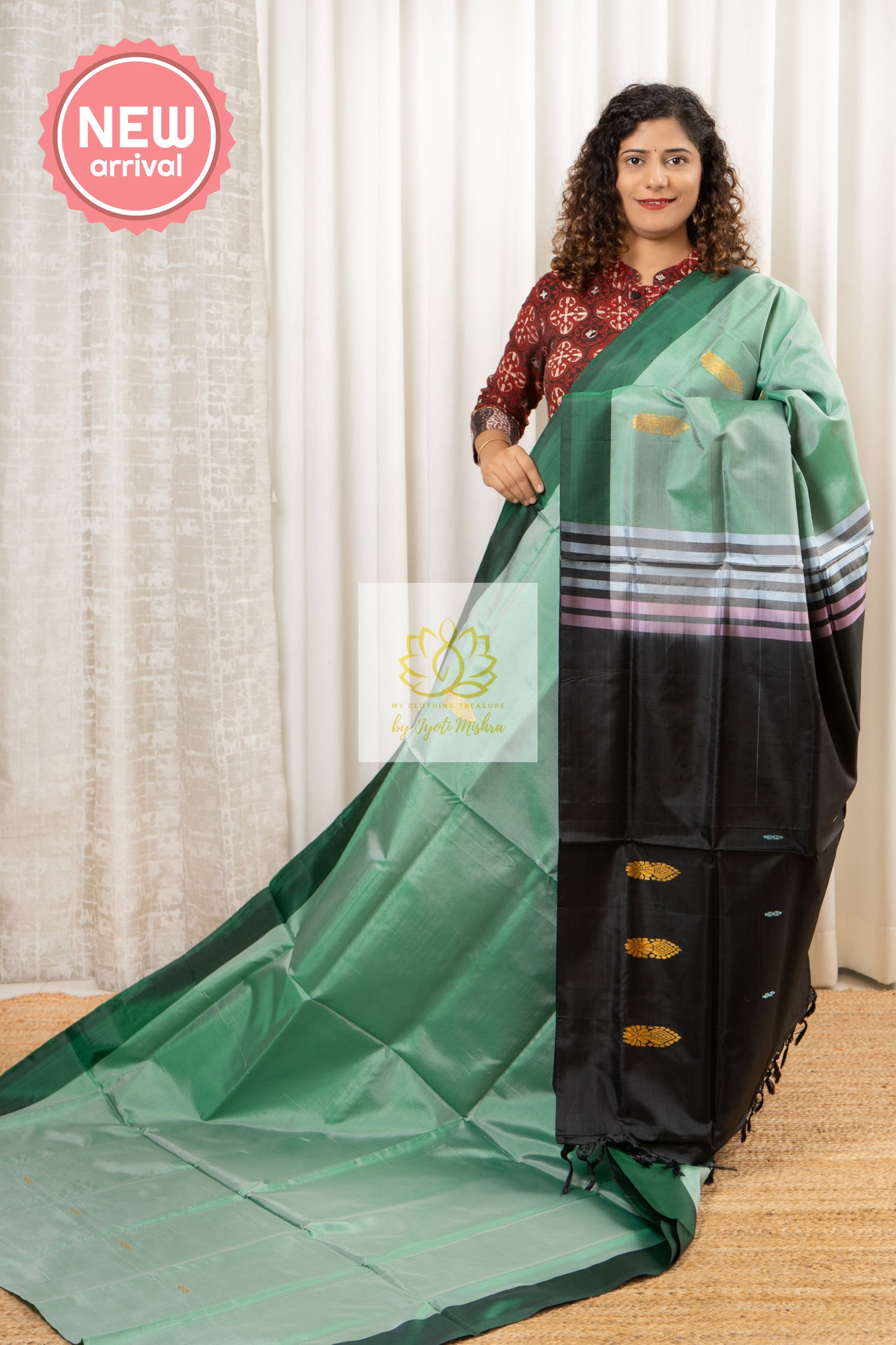 Handwoven Banana Pith Silk Saree With Blouse Piece Saree