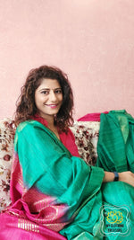 Load image into Gallery viewer, Pure Ghichha Tussar Silk With Zari Border-Green Red Saree
