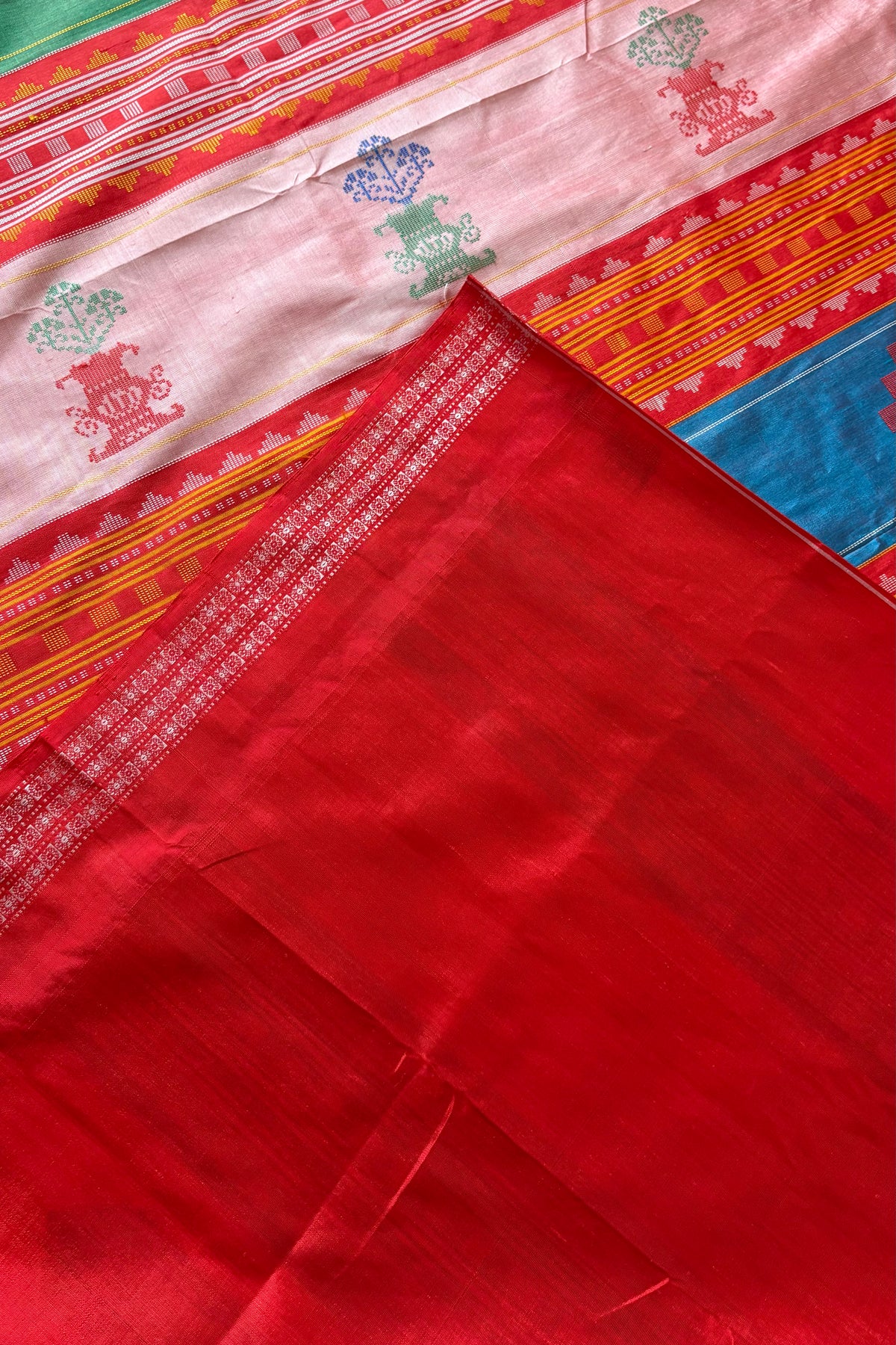 Exclusive Double Pallu Berhampuri Pure Silk Patta Saree - Off White & Red