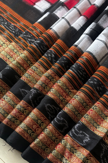 Sambalpuri Bichitrapuri Pure Cotton Saree: Black & White
