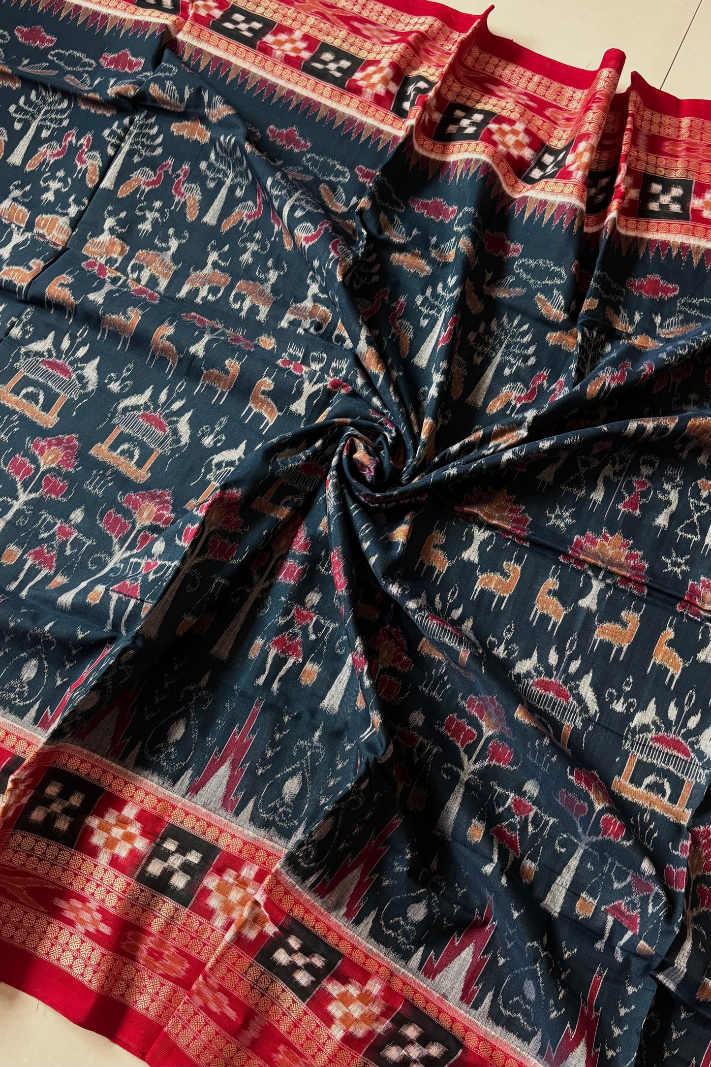 Exclusive Curvilinear Sambalpuri Ikkat Pure Cotton Saree : Teal & Red