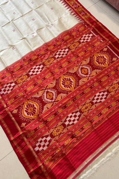 Pasapali Border Khandua Ikkat Silk Saree - Off White