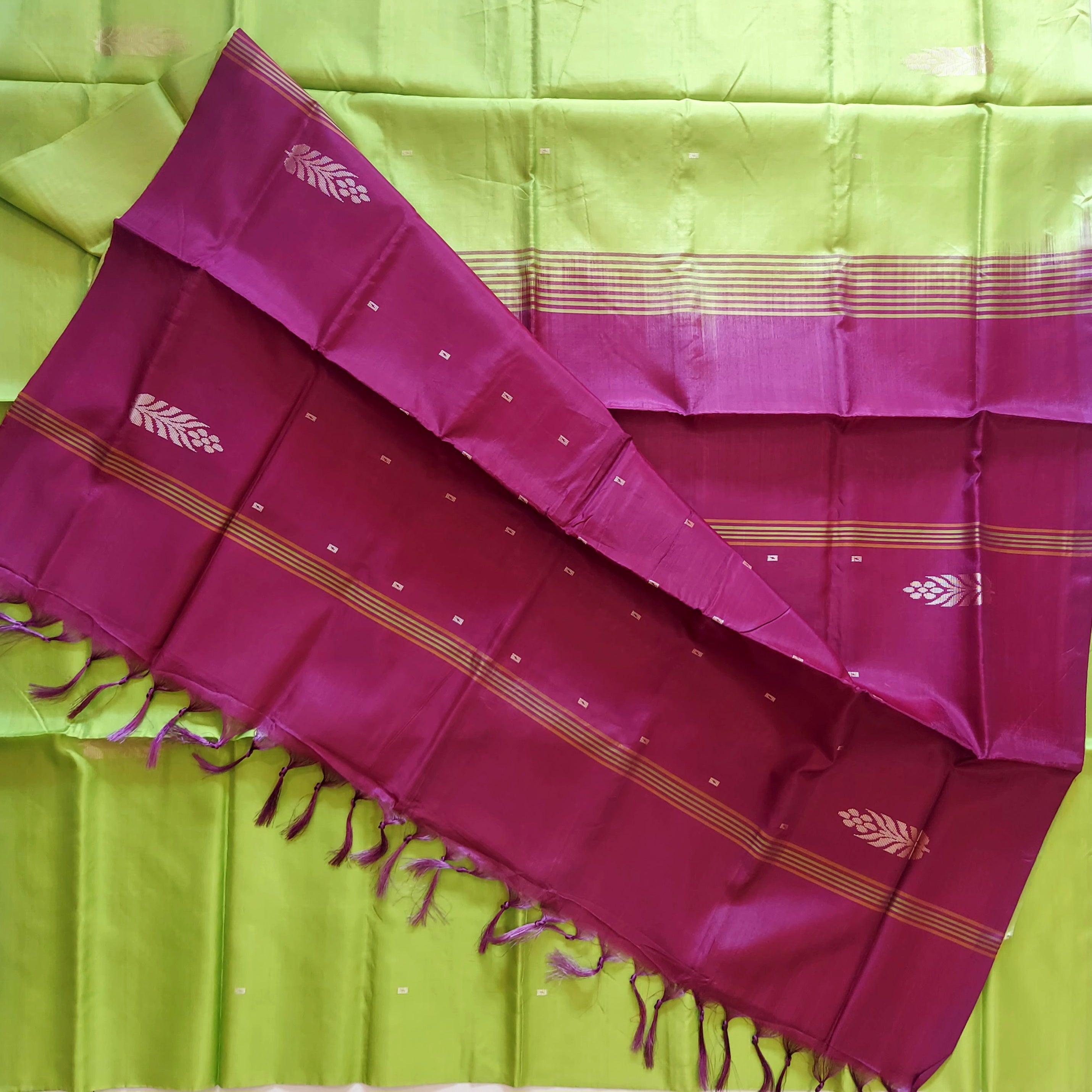 Handwoven Banana Pith Silk Saree- Green & Wine