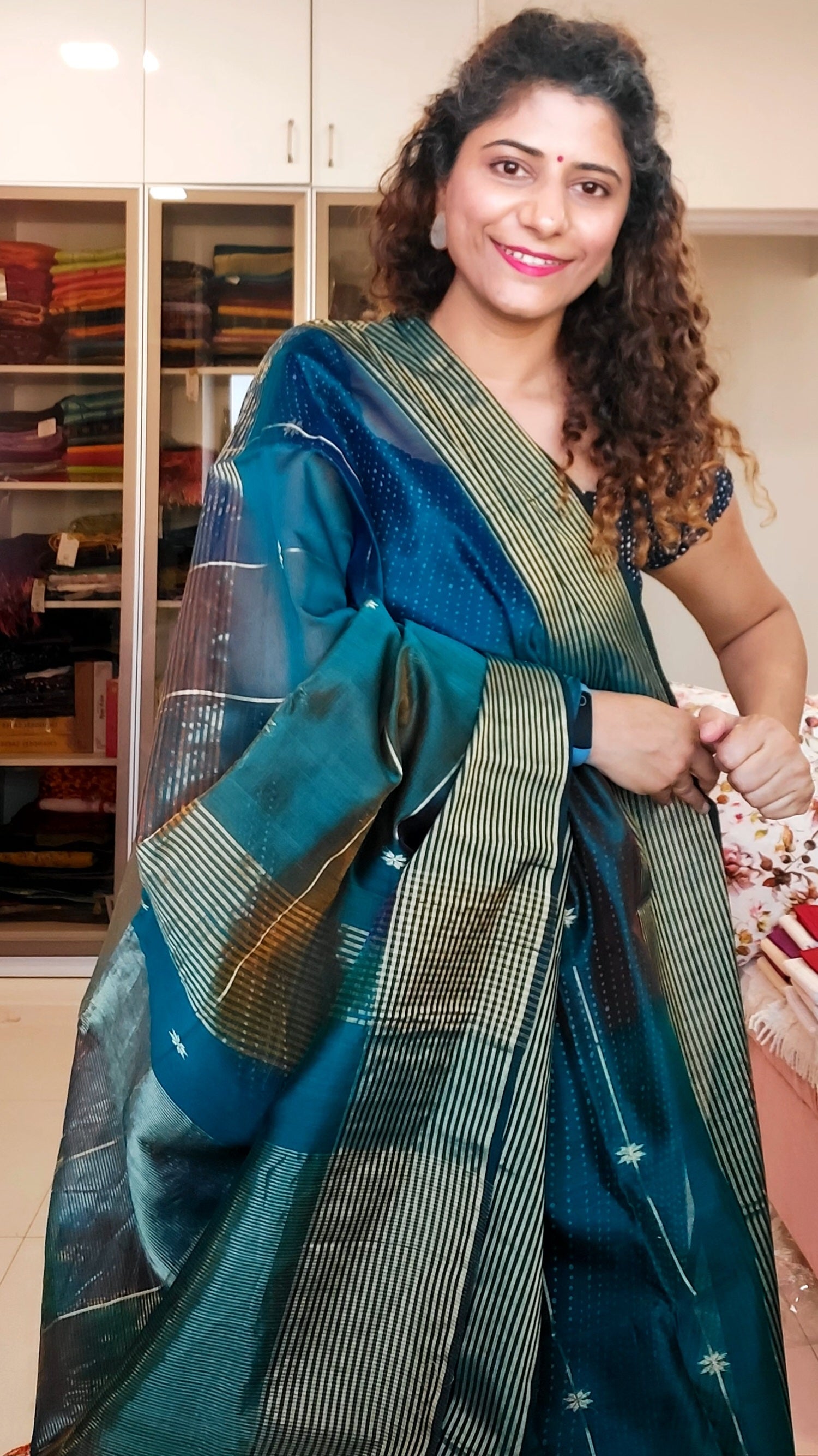 Maheshwari Silk Cotton Ombre Saree - Peacock Green