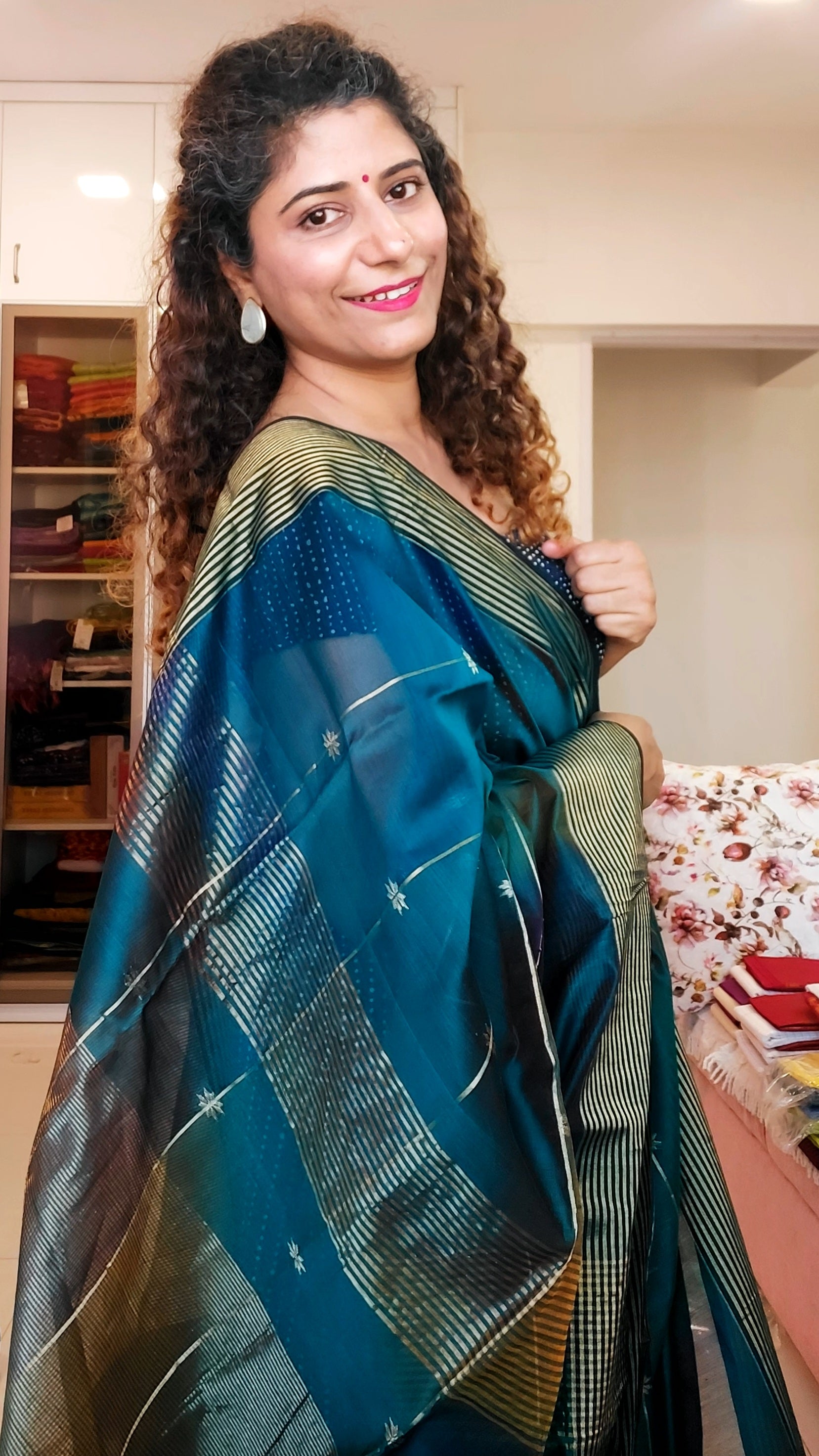 Maheshwari Silk Cotton Ombre Saree - Peacock Green