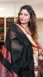 Load image into Gallery viewer, Maheshwari Silk Cotton Zari Checks Saree - Black
