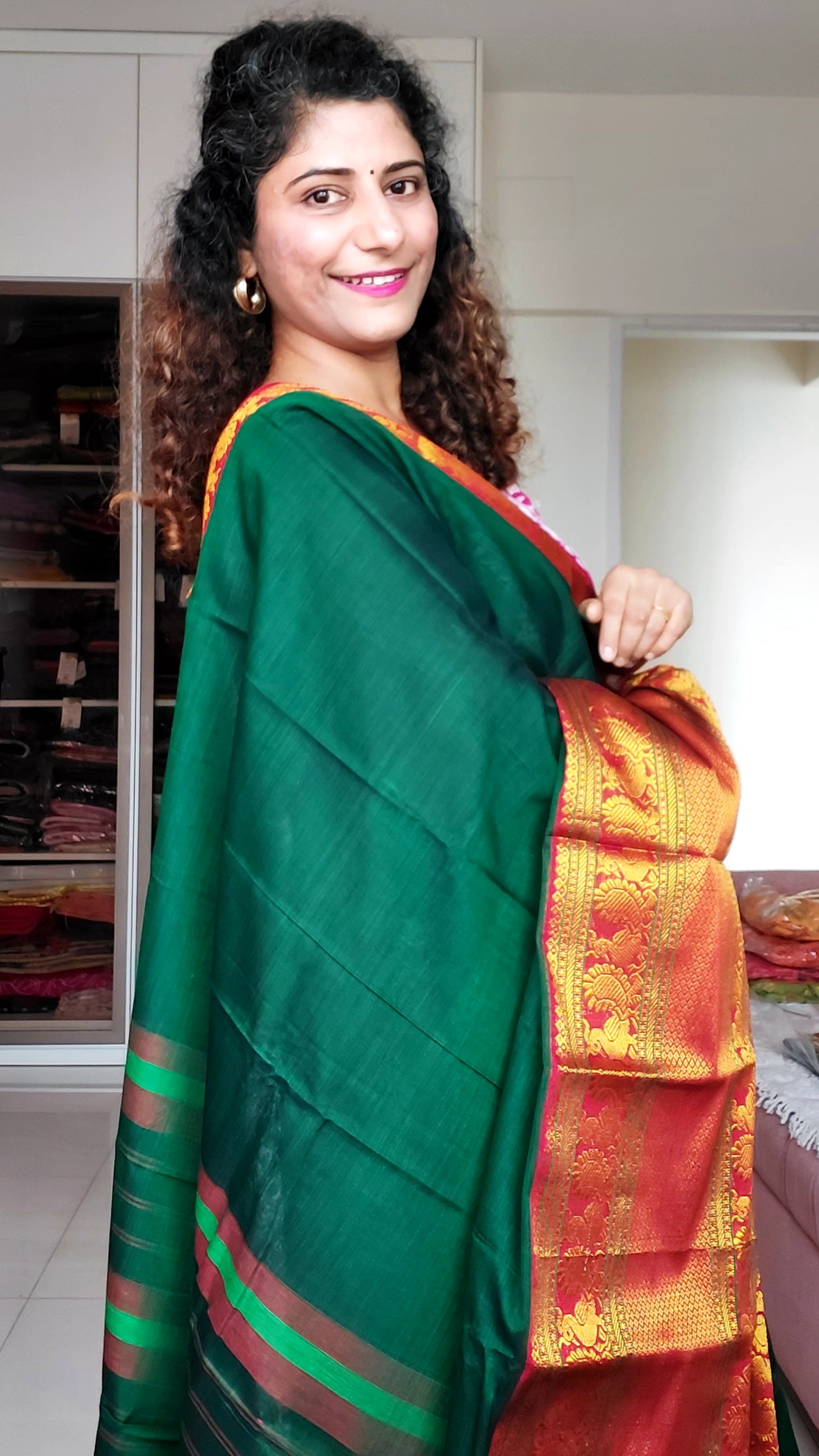 Narayanpet Mercerized Cotton Saree With Zari Border - Green 1