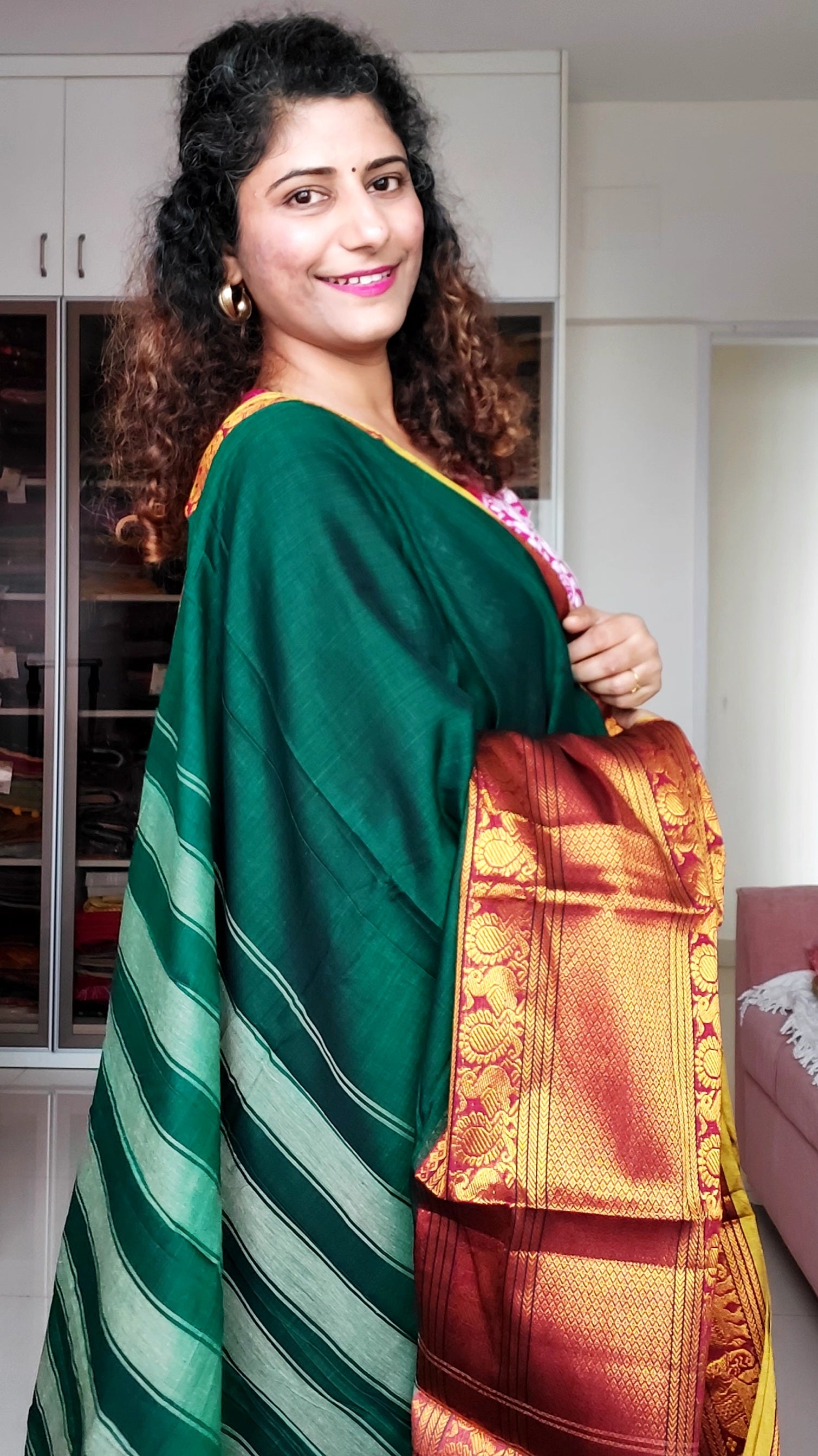 Narayanpet Mercerized Cotton Saree With Zari Border - Green 2