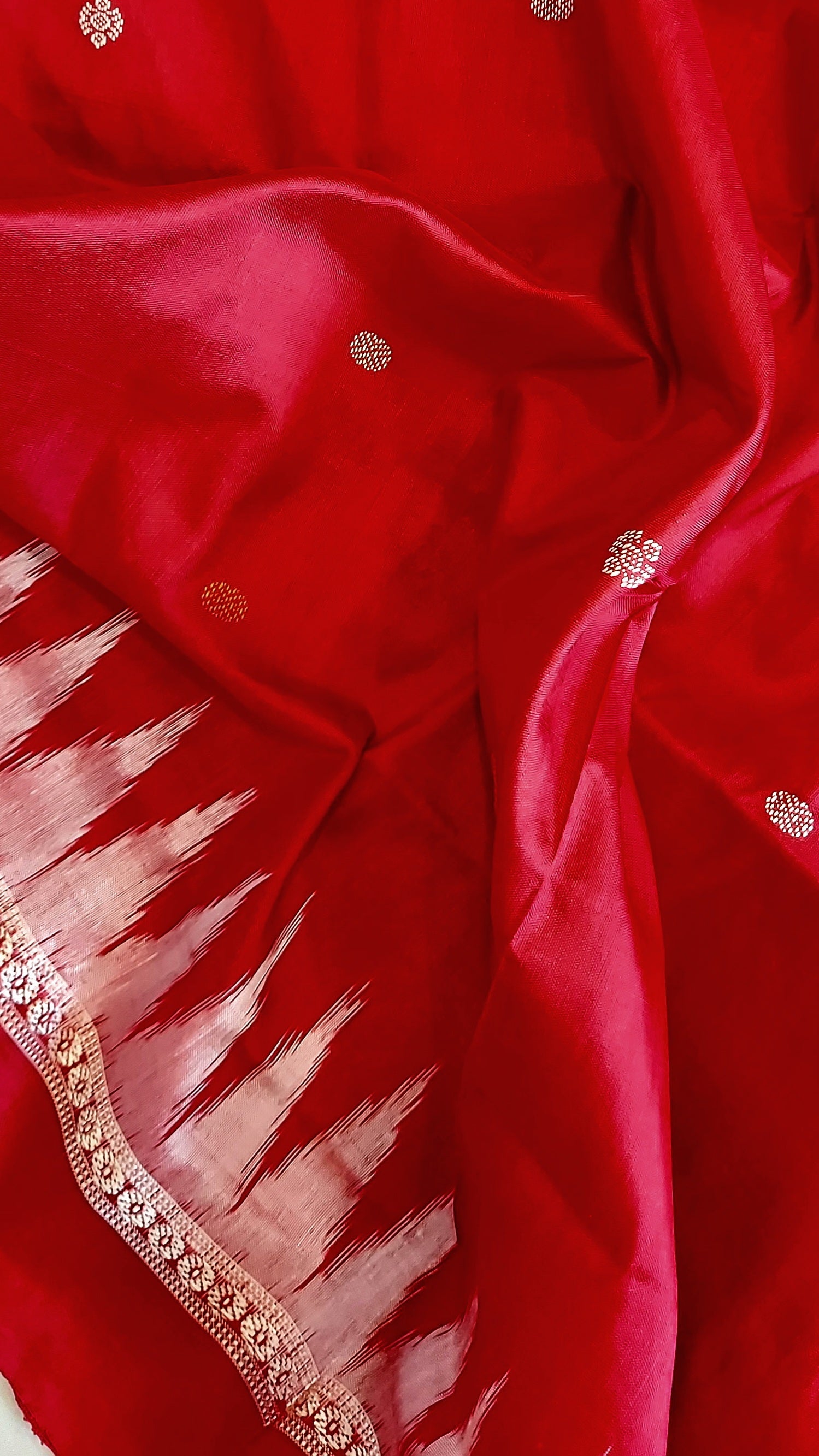 Ek Phulia Bomkei Pure Silk Pata Saree- Red