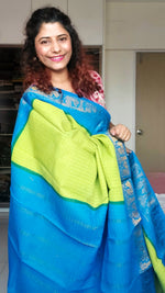 Load image into Gallery viewer, Madurai Sungudi Cotton Saree - Parrot Green and Blue
