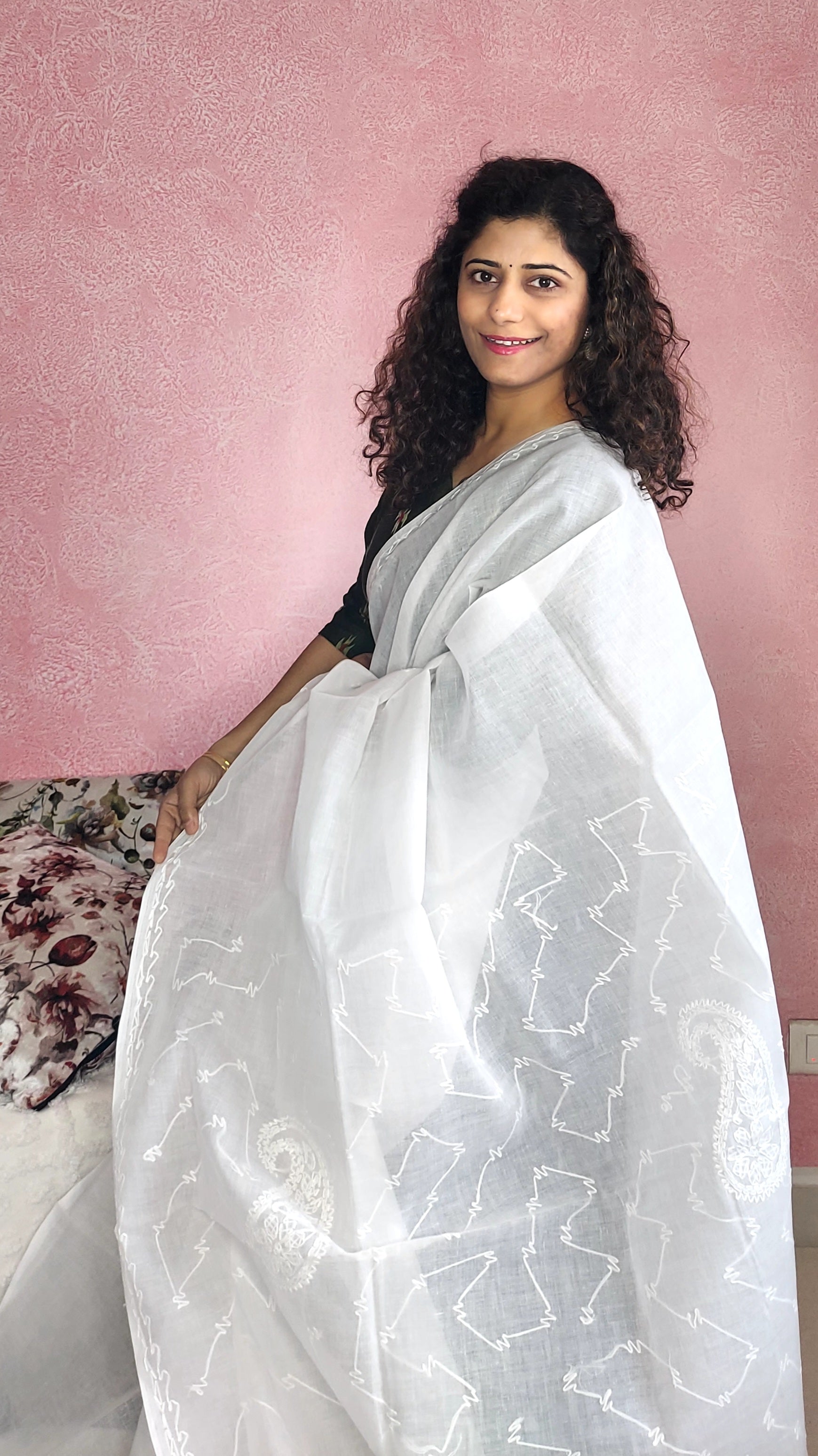 Chikankari Cotton Saree-White