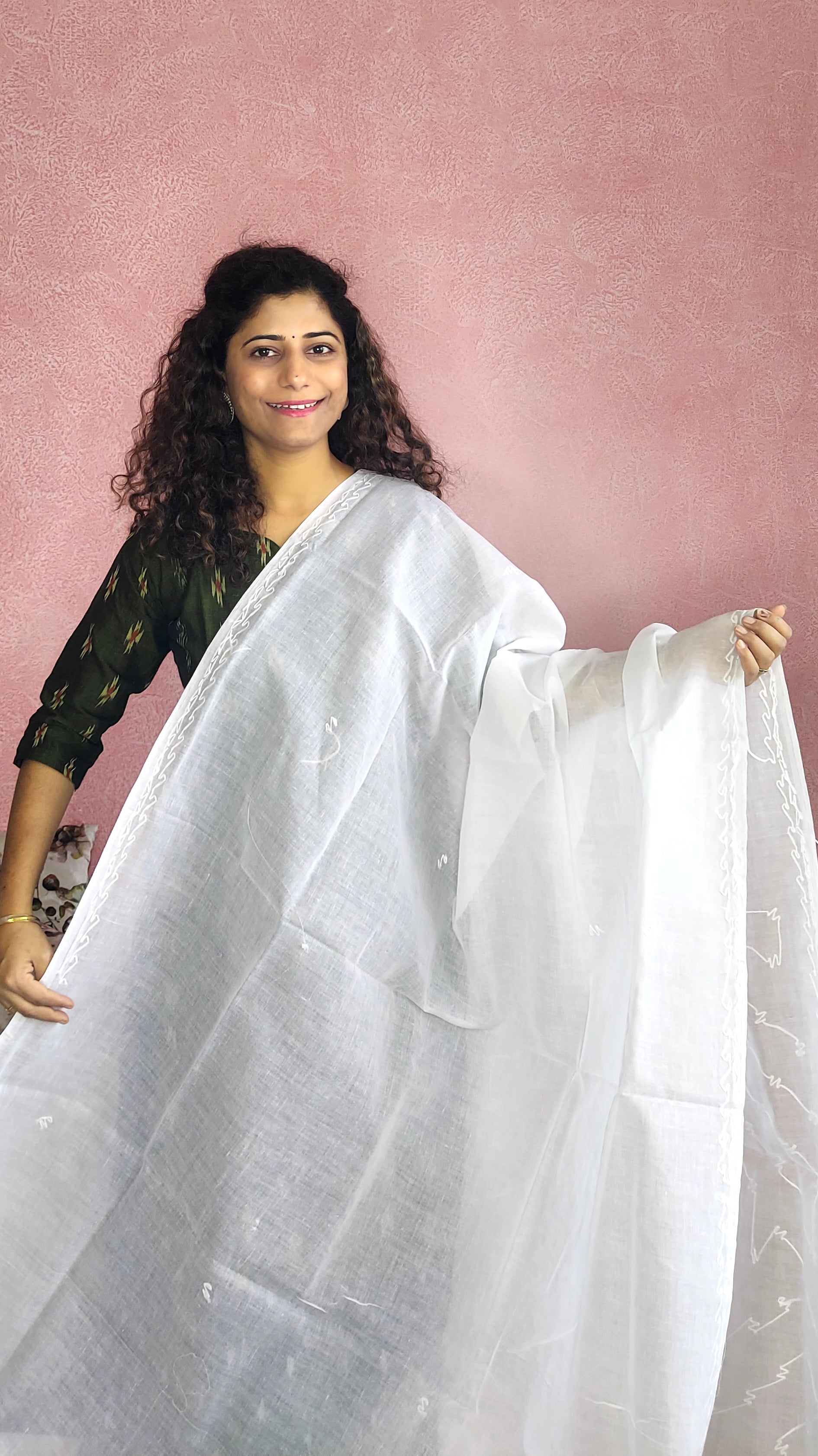 Chikankari Cotton Saree-White