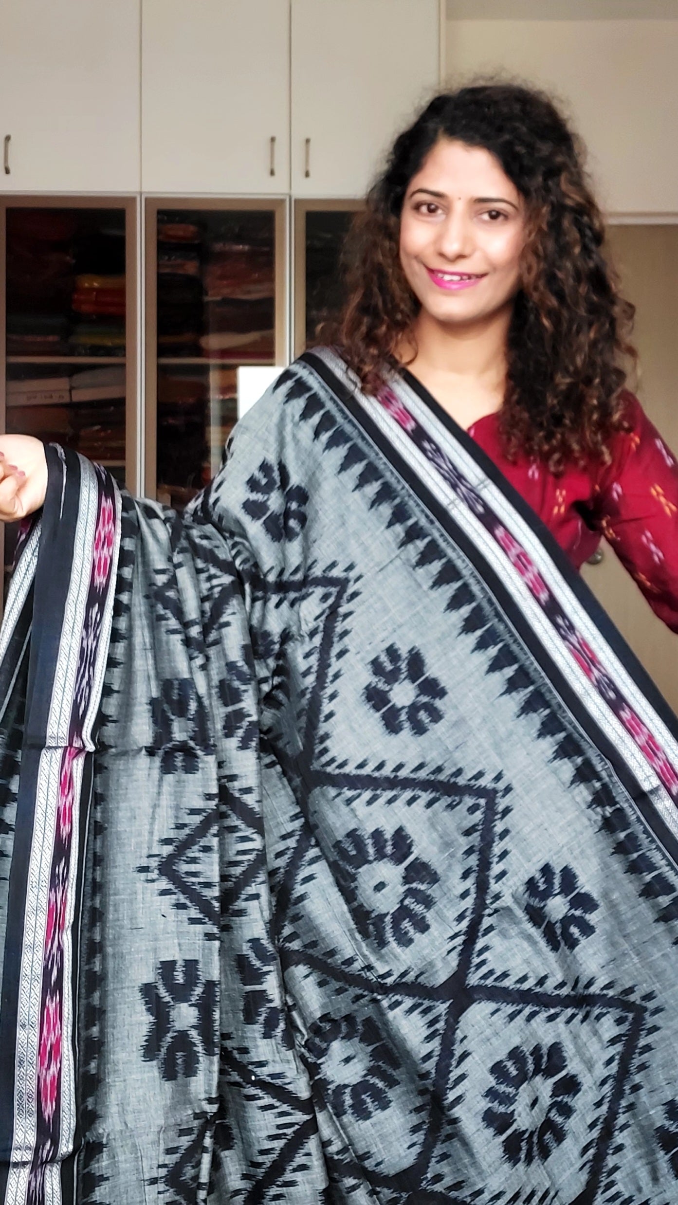 Khandua Cotton Saree - Grey