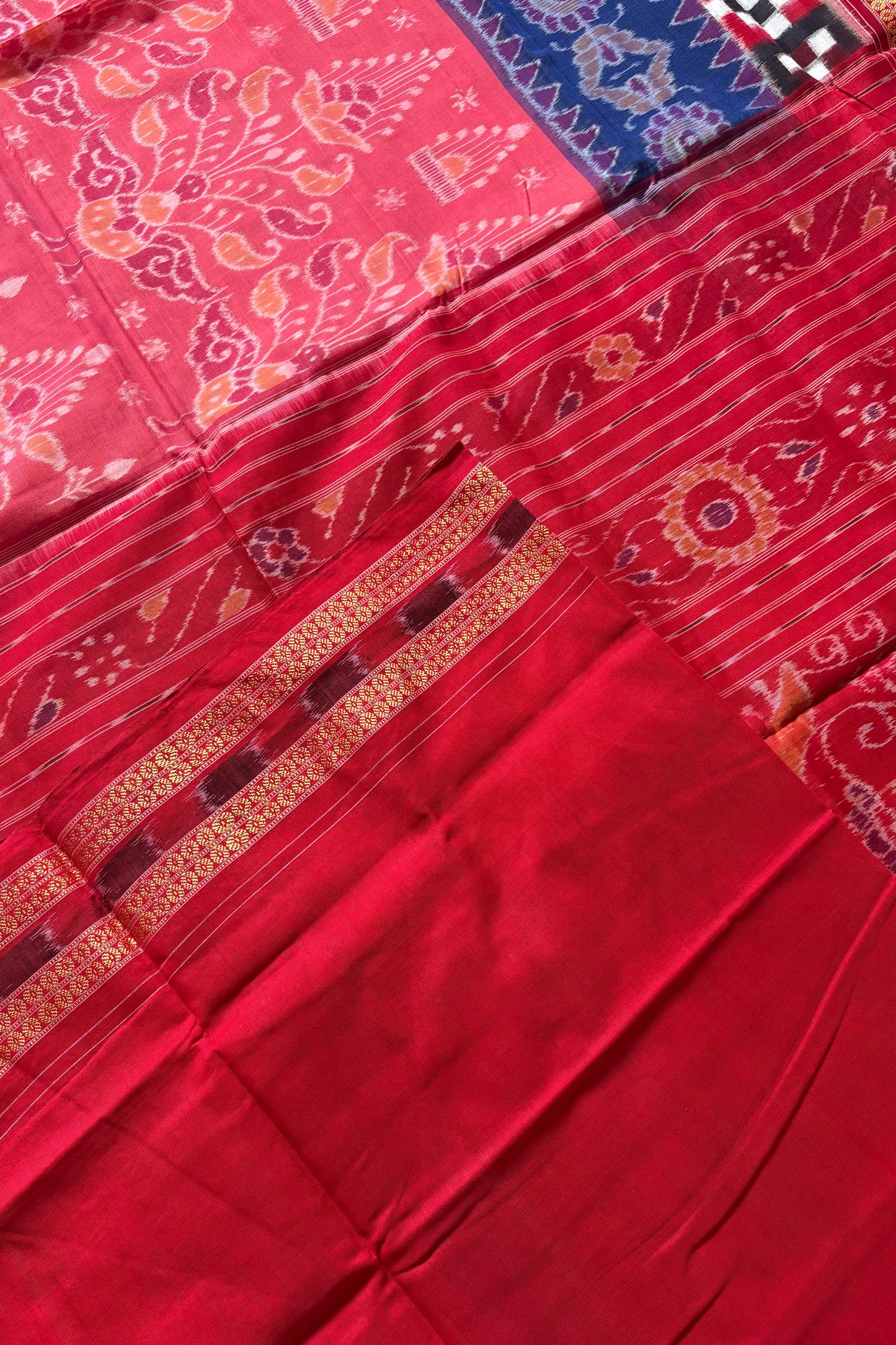 Exclusive Curvilinear Sambalpuri Ikkat Pure Cotton Saree - Pink, Blue & Red