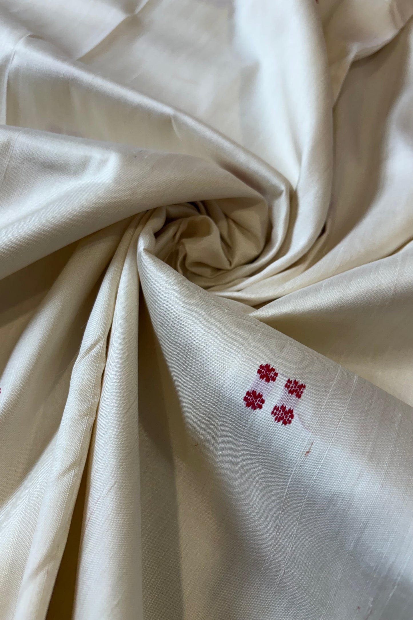 Pasapali Border Khandua Ikkat Silk Saree - Off White