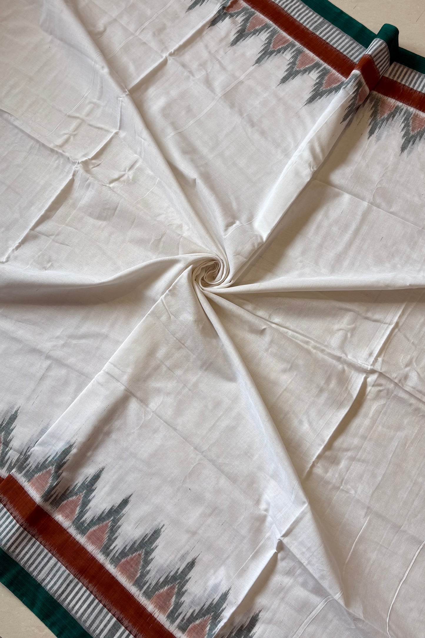 Odisha Ikkat Khandua Cotton Saree - White
