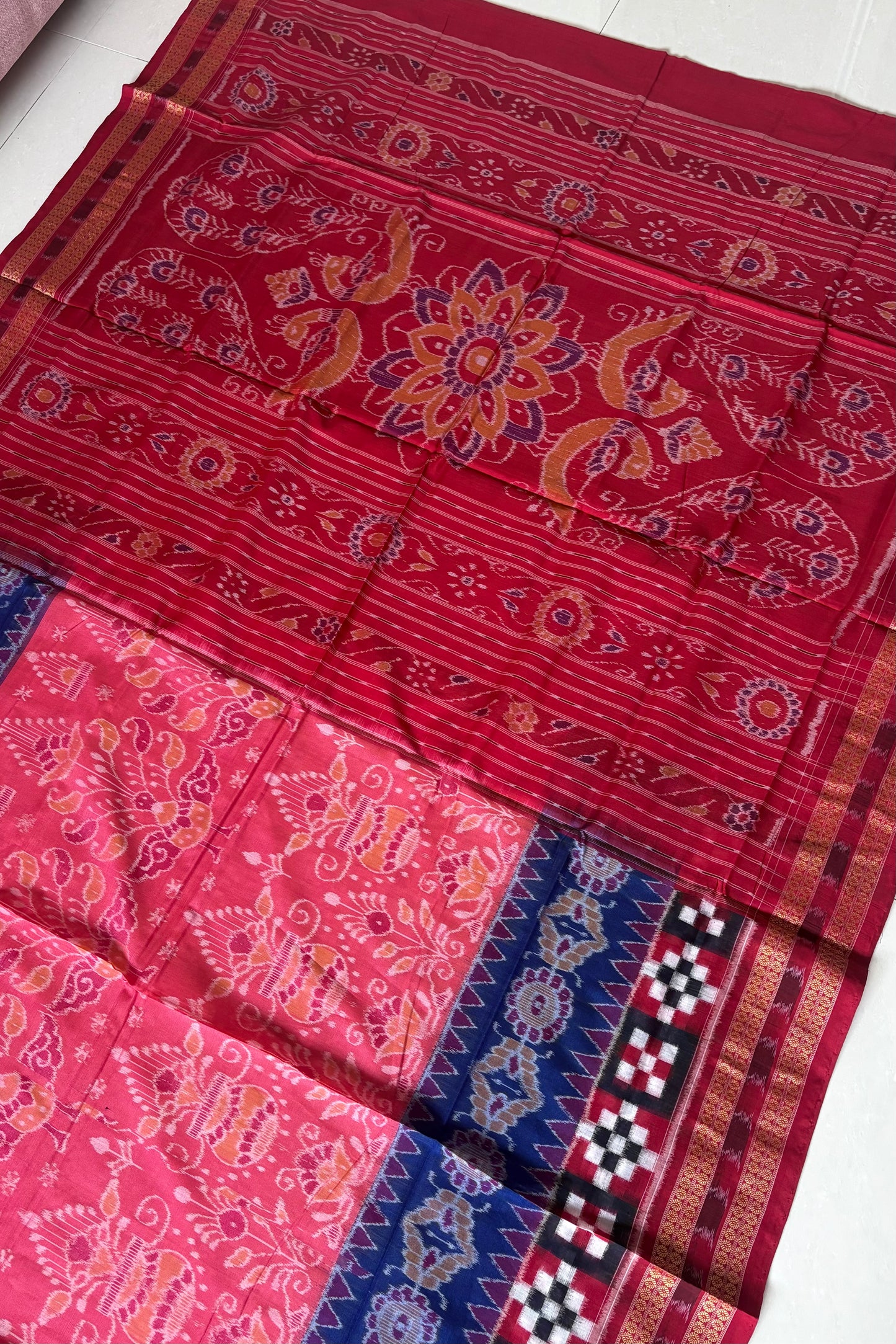 Exclusive Curvilinear Sambalpuri Ikkat Pure Cotton Saree - Pink, Blue & Red