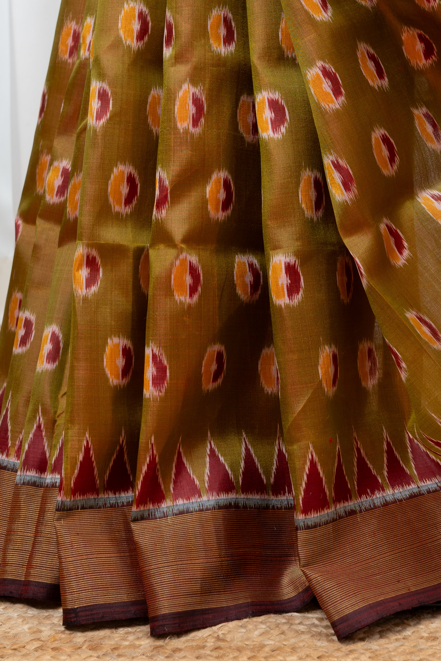 Odisha Ikkat Pure Khandua Silk Saree-Dual Shine Olive
