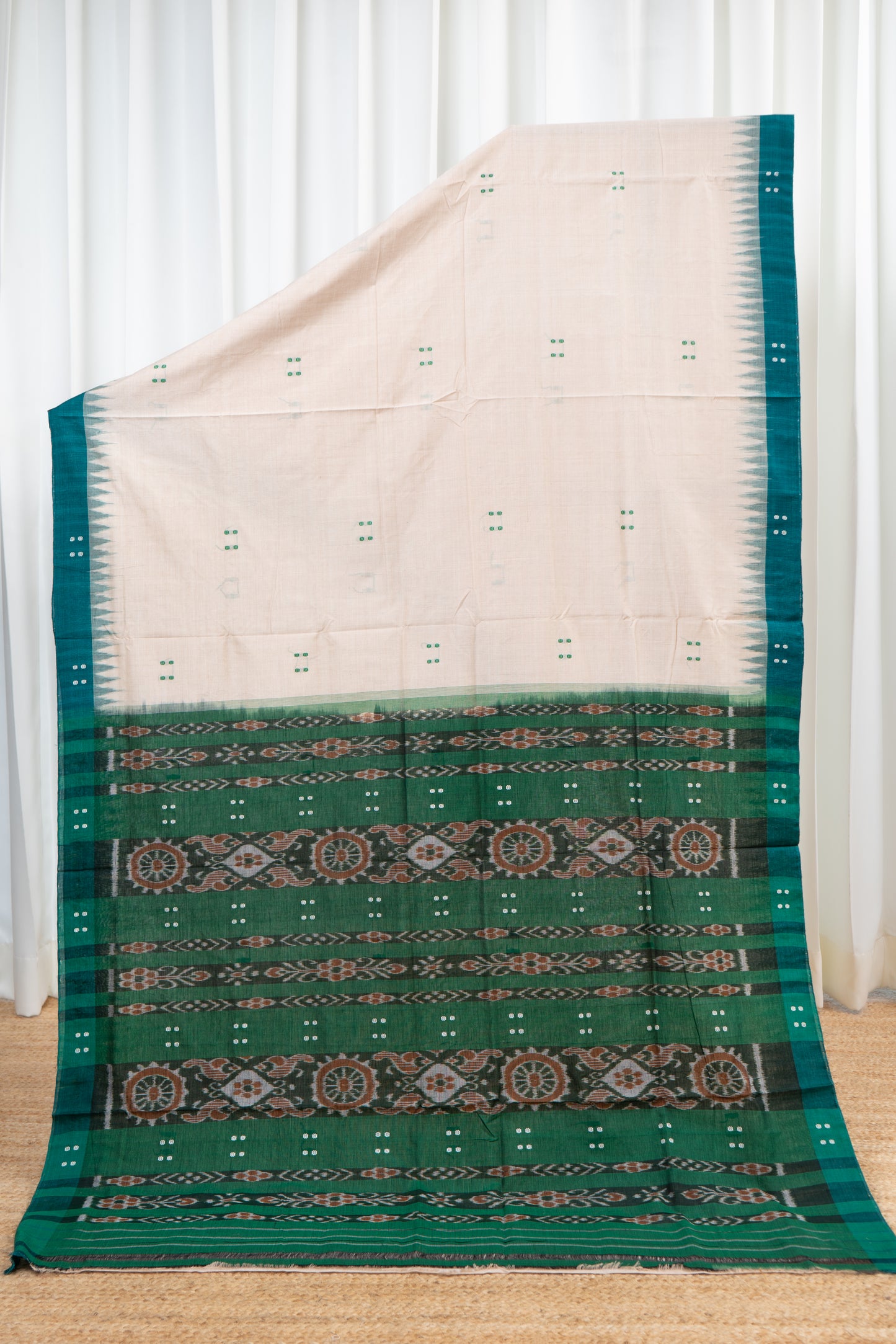 Ek Phulia Cotton Saree-Beige and Rama Green