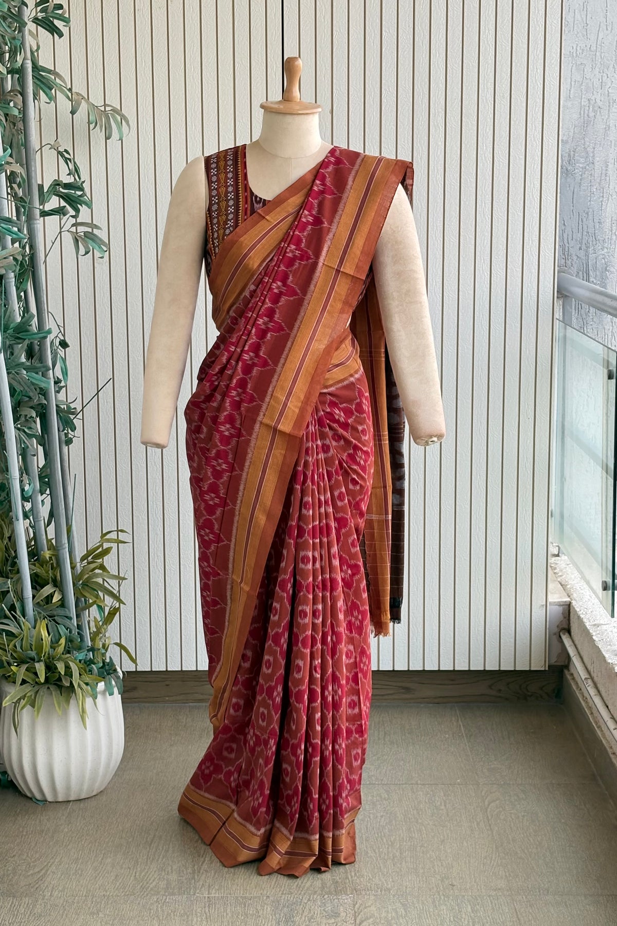Odisha Ikkat Khandua Cotton Saree - Maroon-Brown