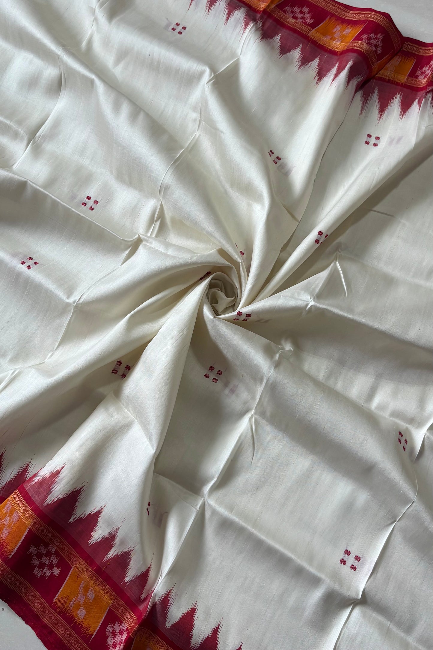 Pasapali Border Khandua Ikkat Silk Saree - Off White
