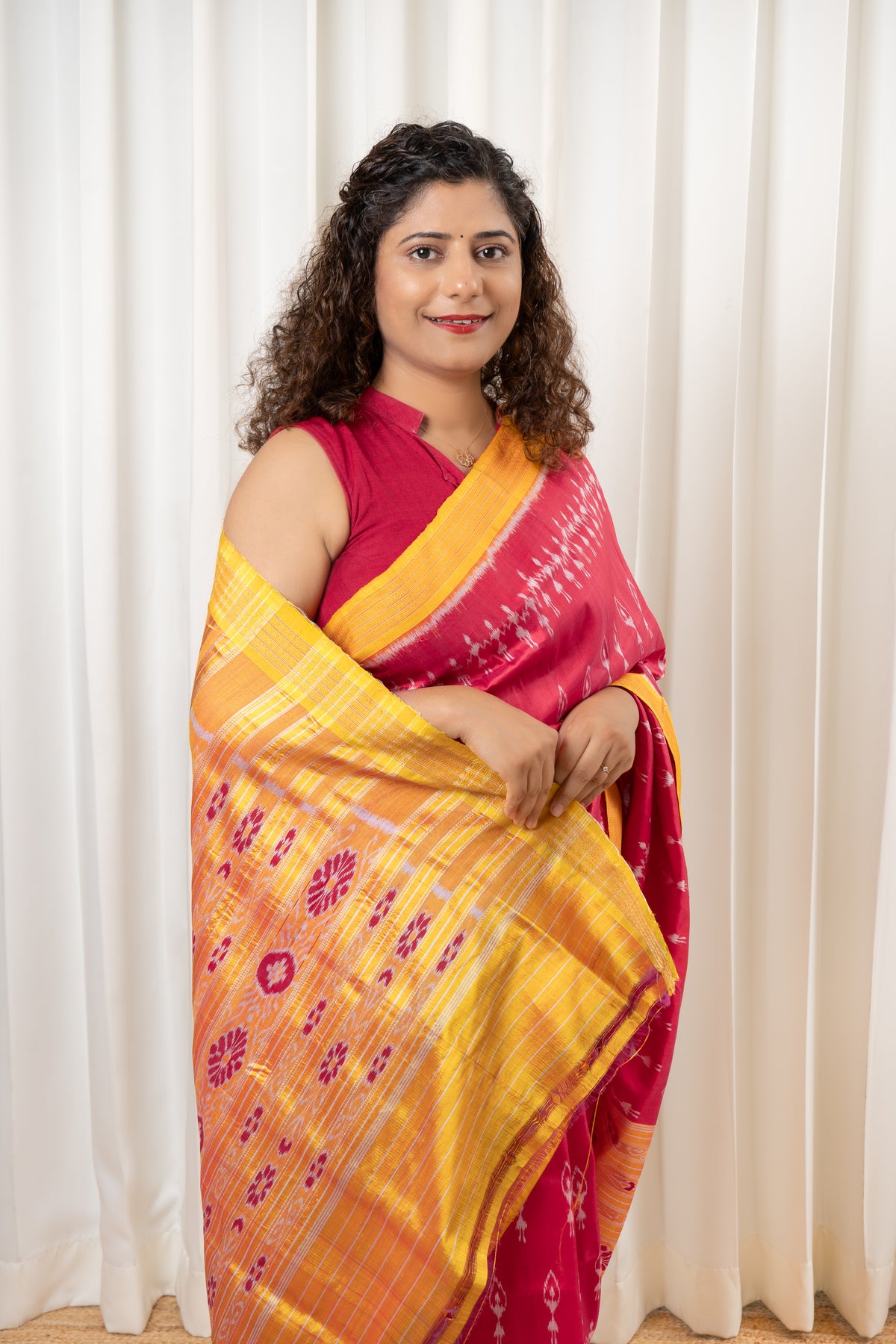 Odisha Ikkat Khandua Pure Silk Saree- Dual Tone Carrot Red