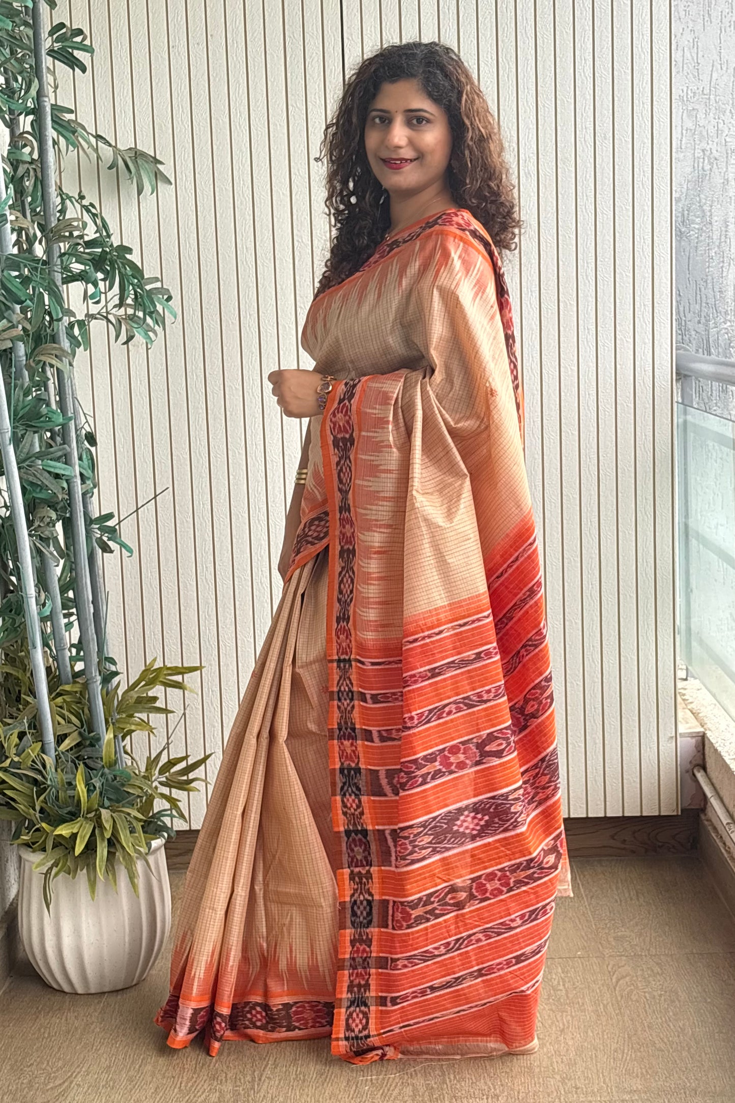 Nuapatna Ikkat Tussar (Matha) Silk Saree: Beige