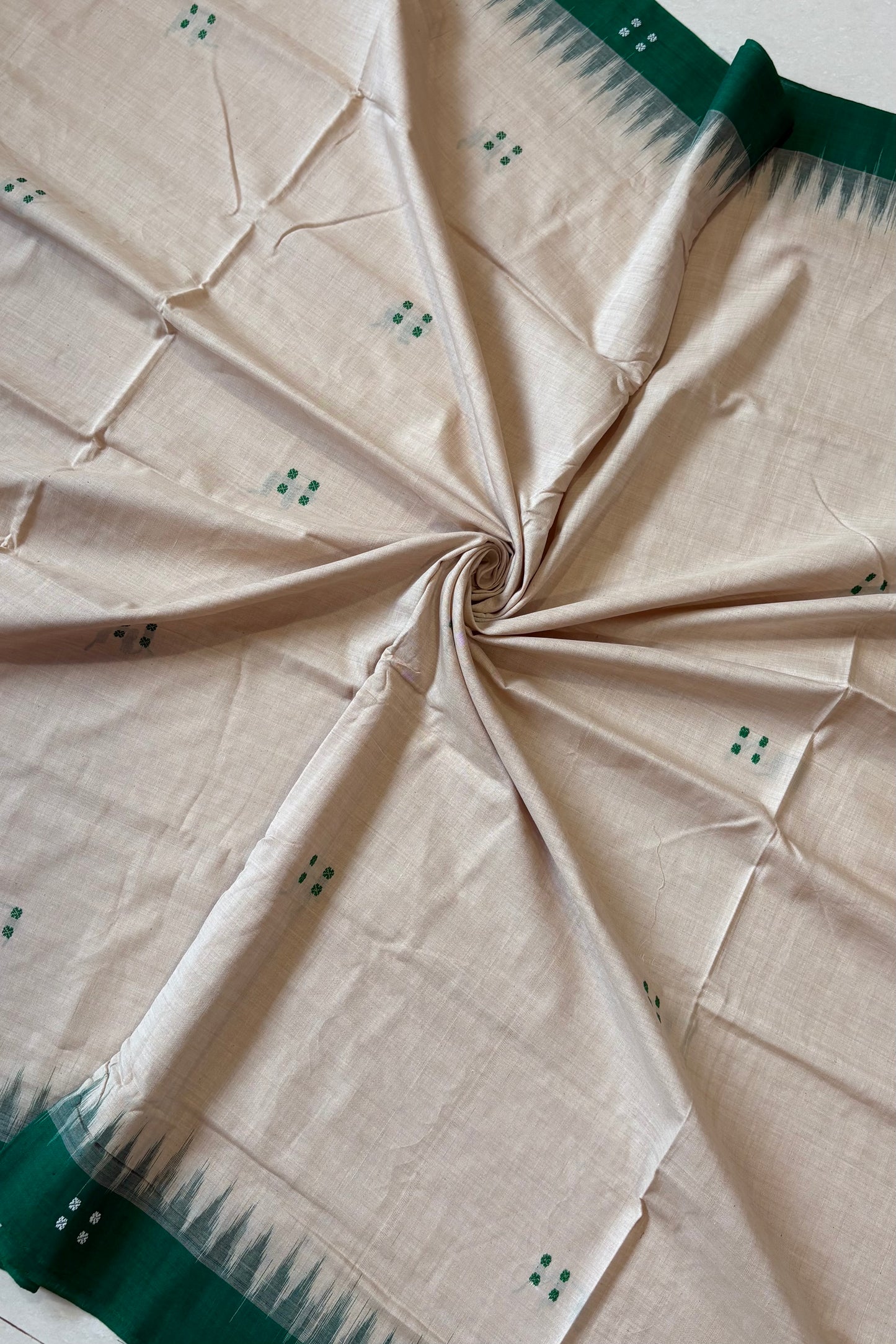 Ek Phulia Cotton Saree-Beige and Green