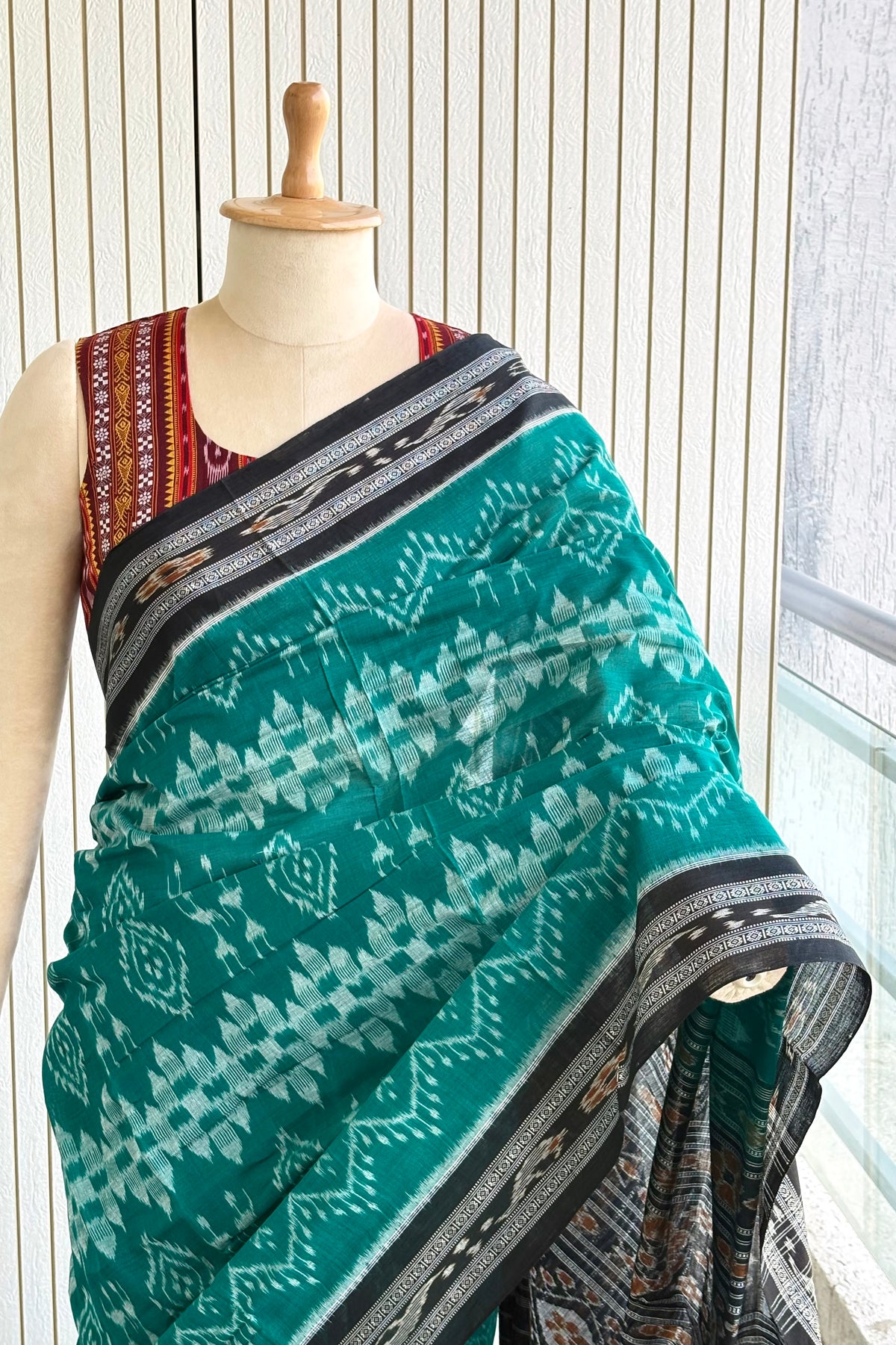 Odisha Ikkat Khandua Cotton Saree - Rama Green