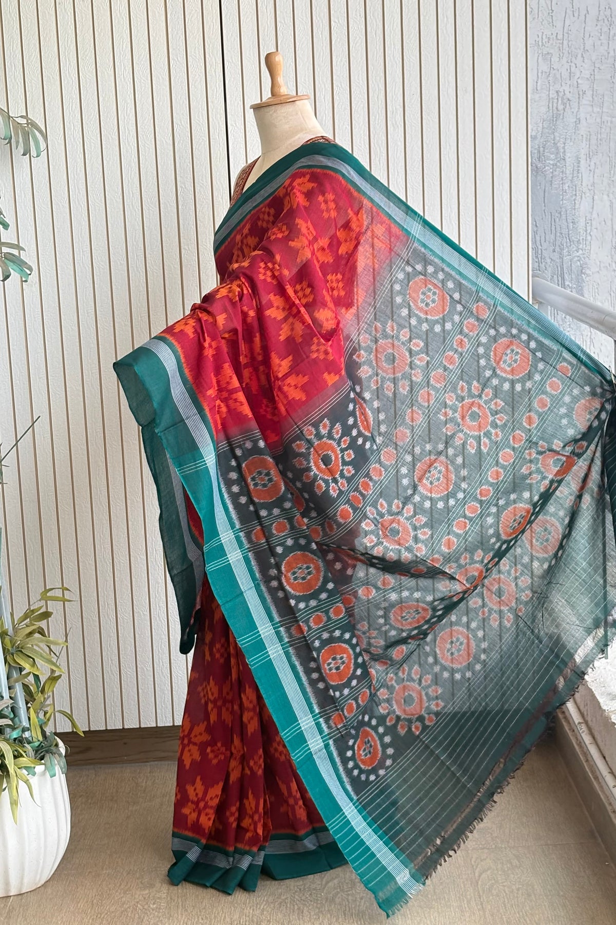Odisha Ikkat Khandua Cotton Saree - Maroon
