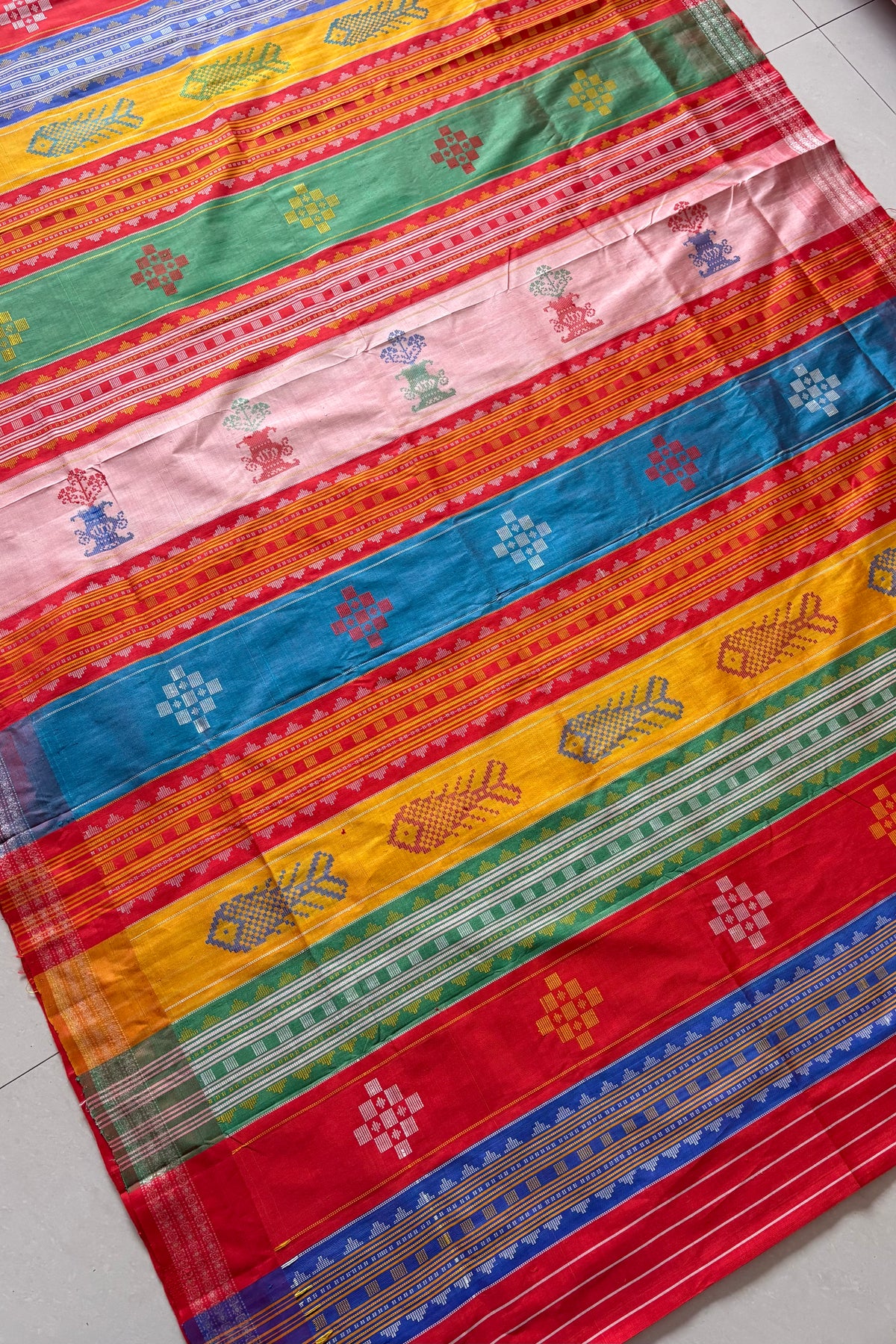 Exclusive Double Pallu Berhampuri Pure Silk Patta Saree - Off White & Red