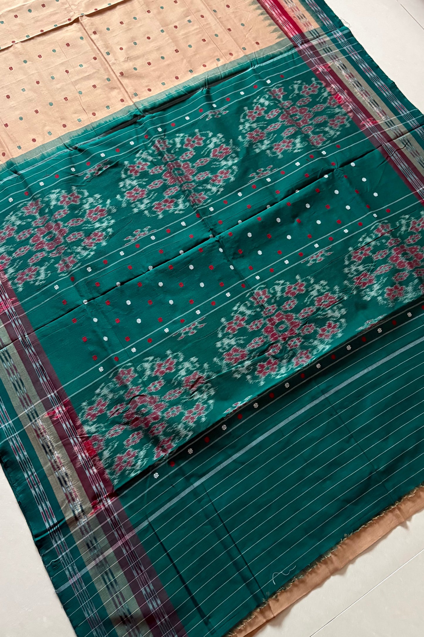 Exclusive Khandua Cotton Saree - Beige & green