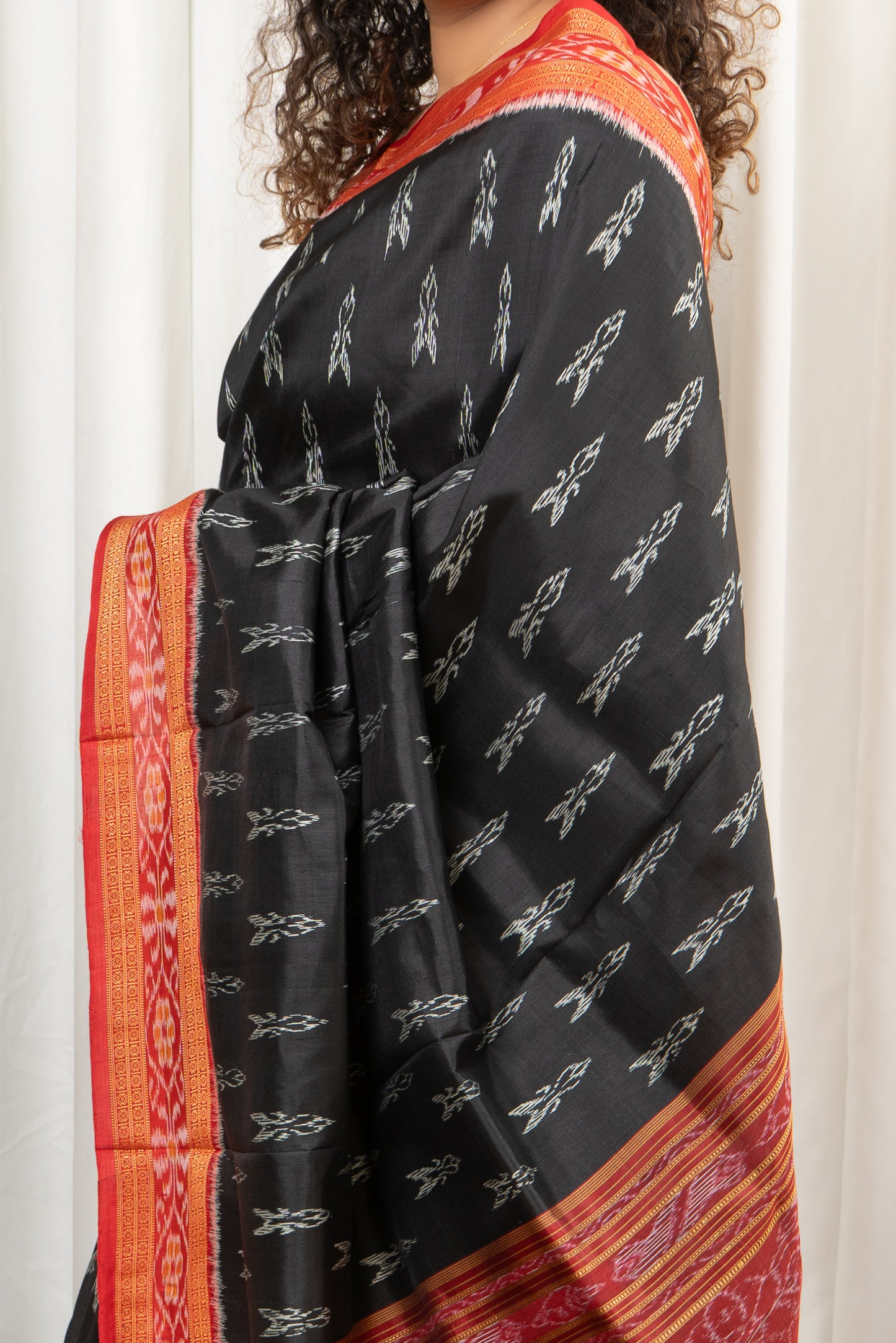 Odisha Handloom Single Ikkat Khandua Silk Saree - Black-Red