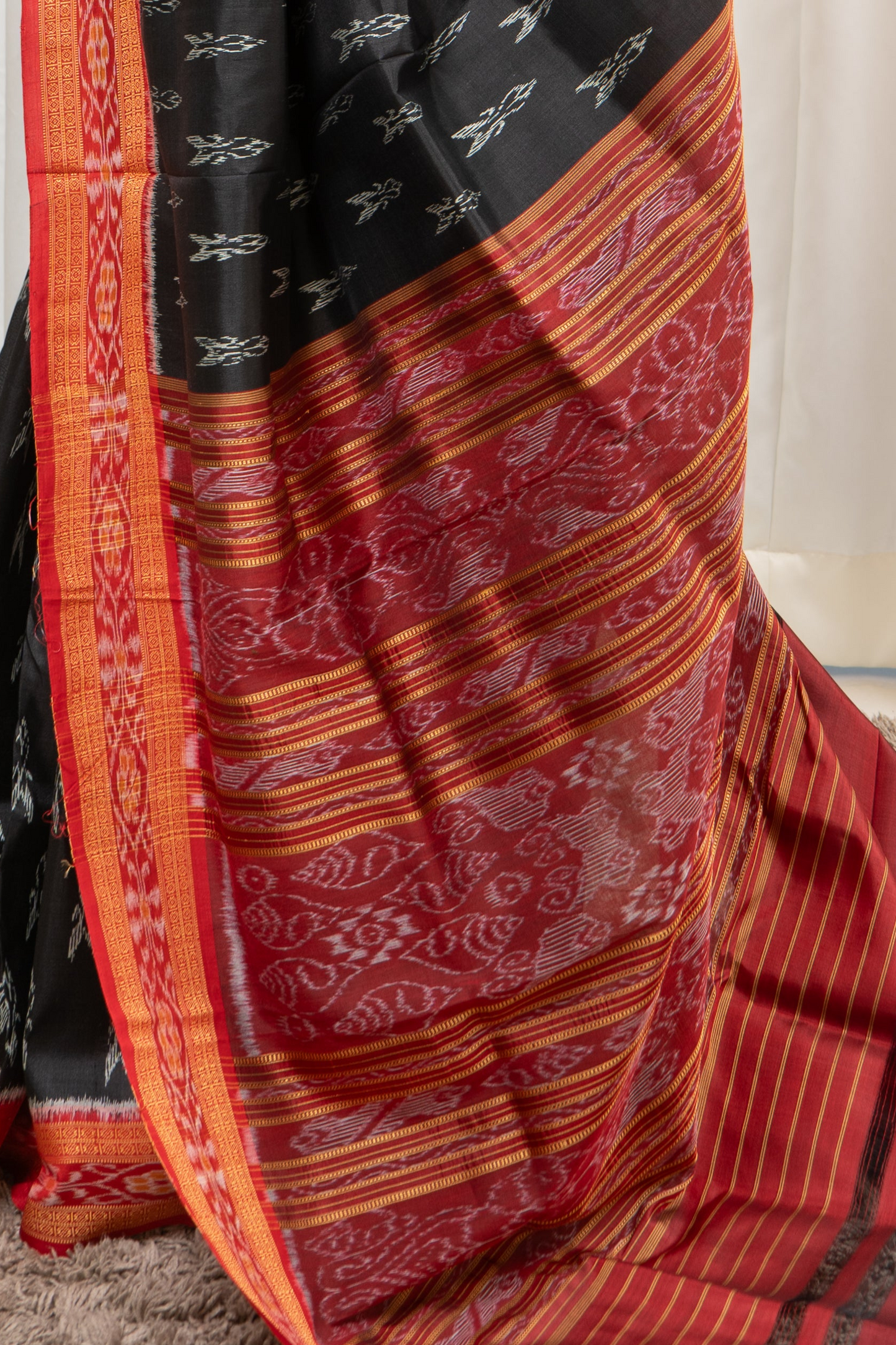 Odisha Handloom Single Ikkat Khandua Silk Saree - Black-Red