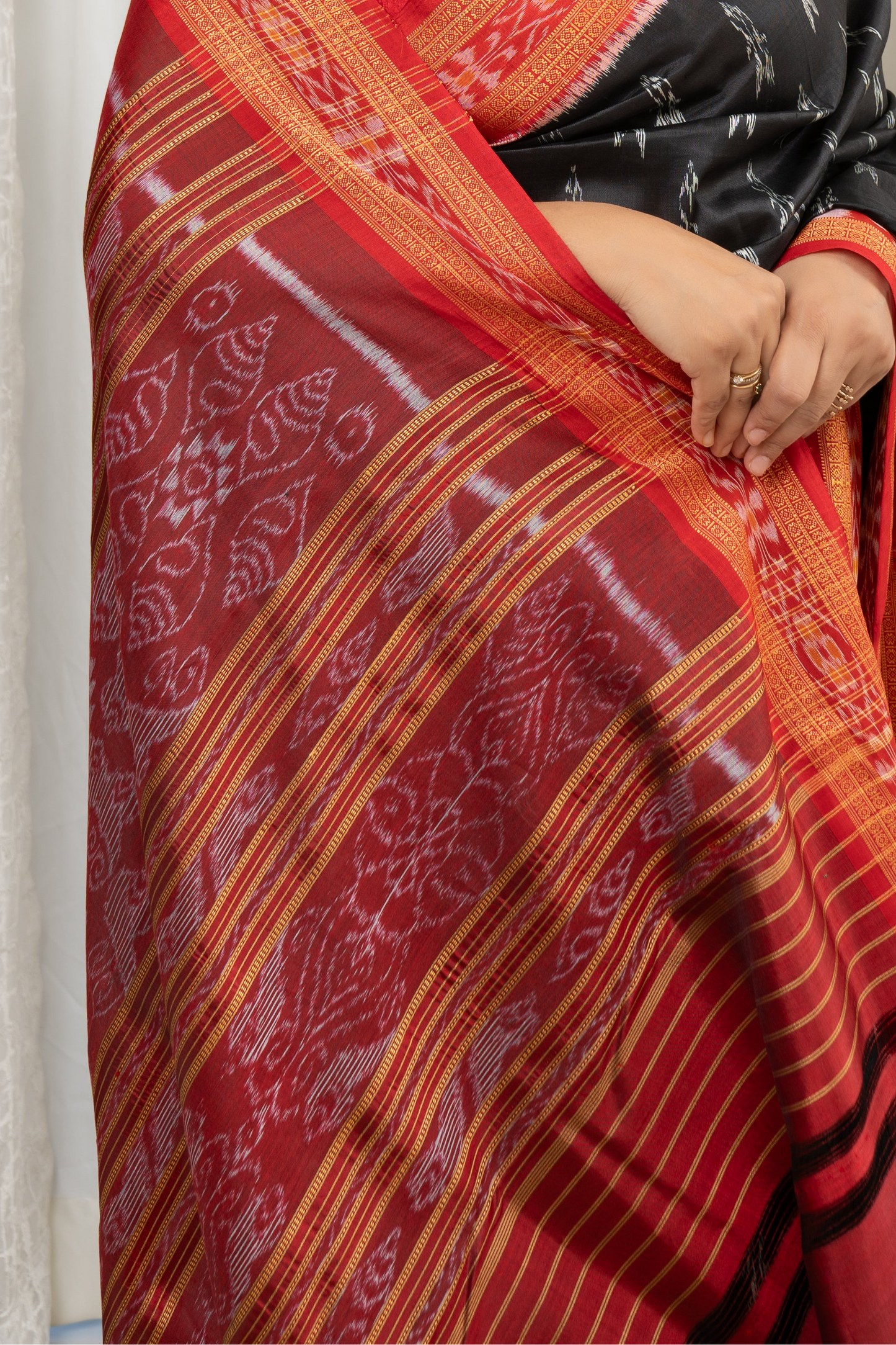 Odisha Handloom Single Ikkat Khandua Silk Saree - Black-Red