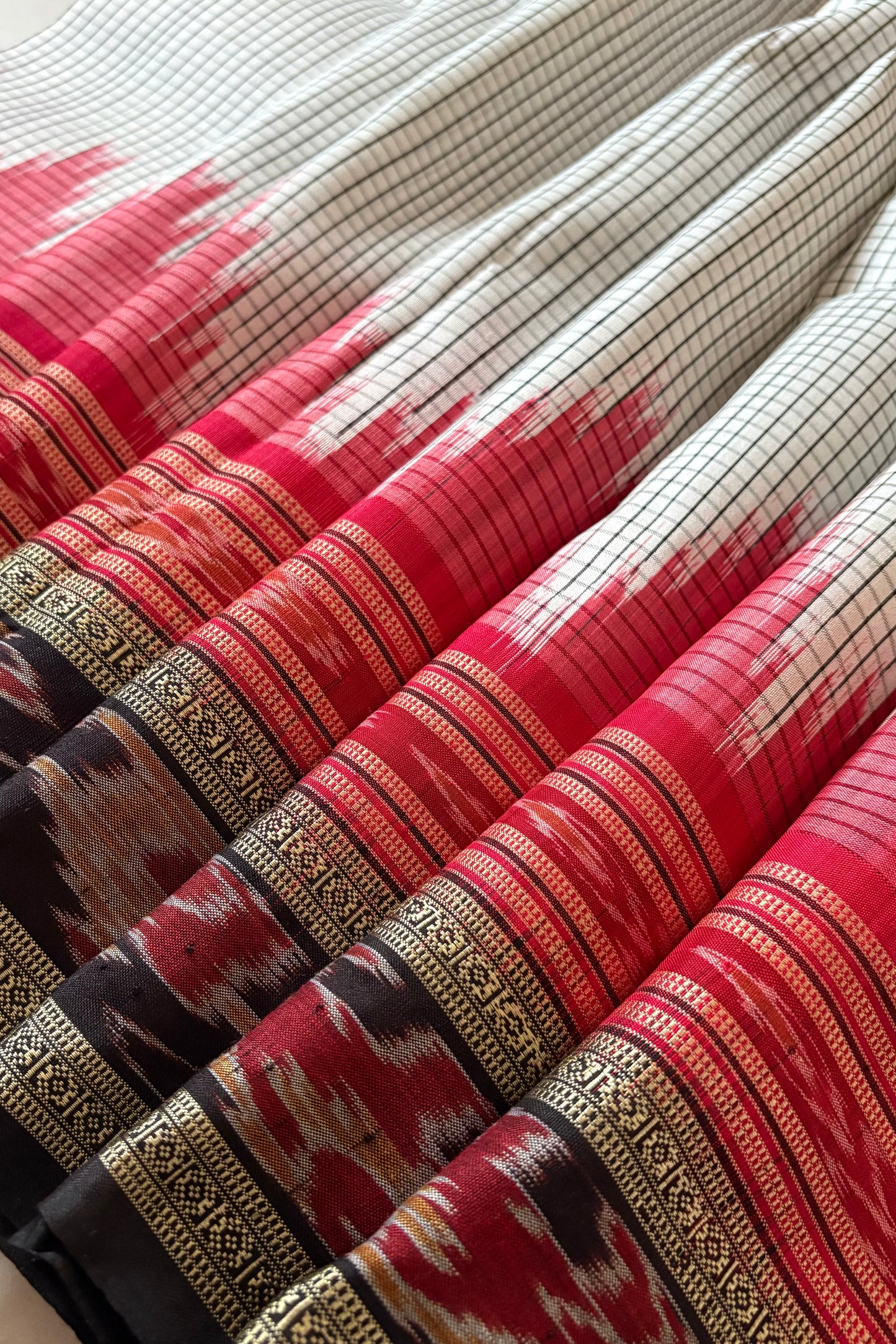 Sachipaar Khandua Silk Saree: White & Black