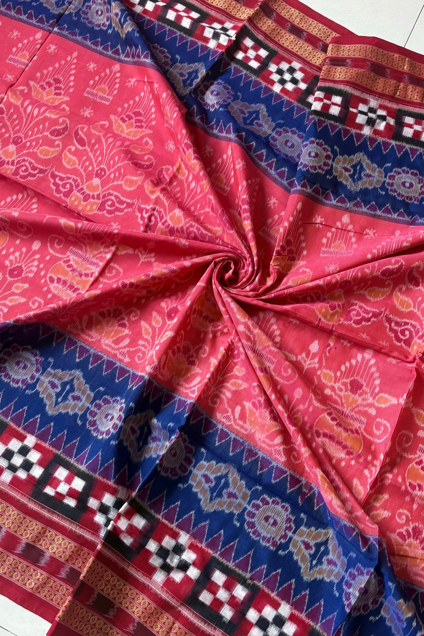 Exclusive Curvilinear Sambalpuri Ikkat Pure Cotton Saree - Pink, Blue & Red